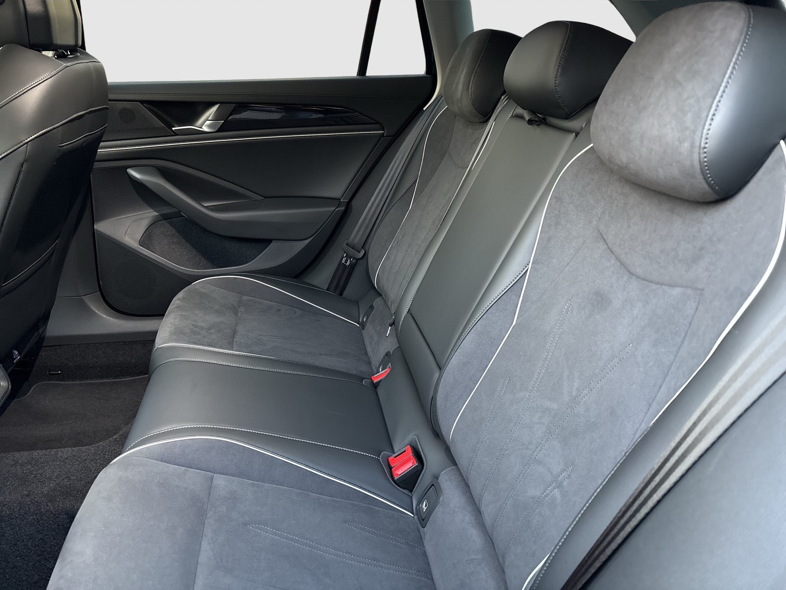 Volkswagen Passat Variant 2.0 BUSINESS NAVI KAMERA AHK ALU