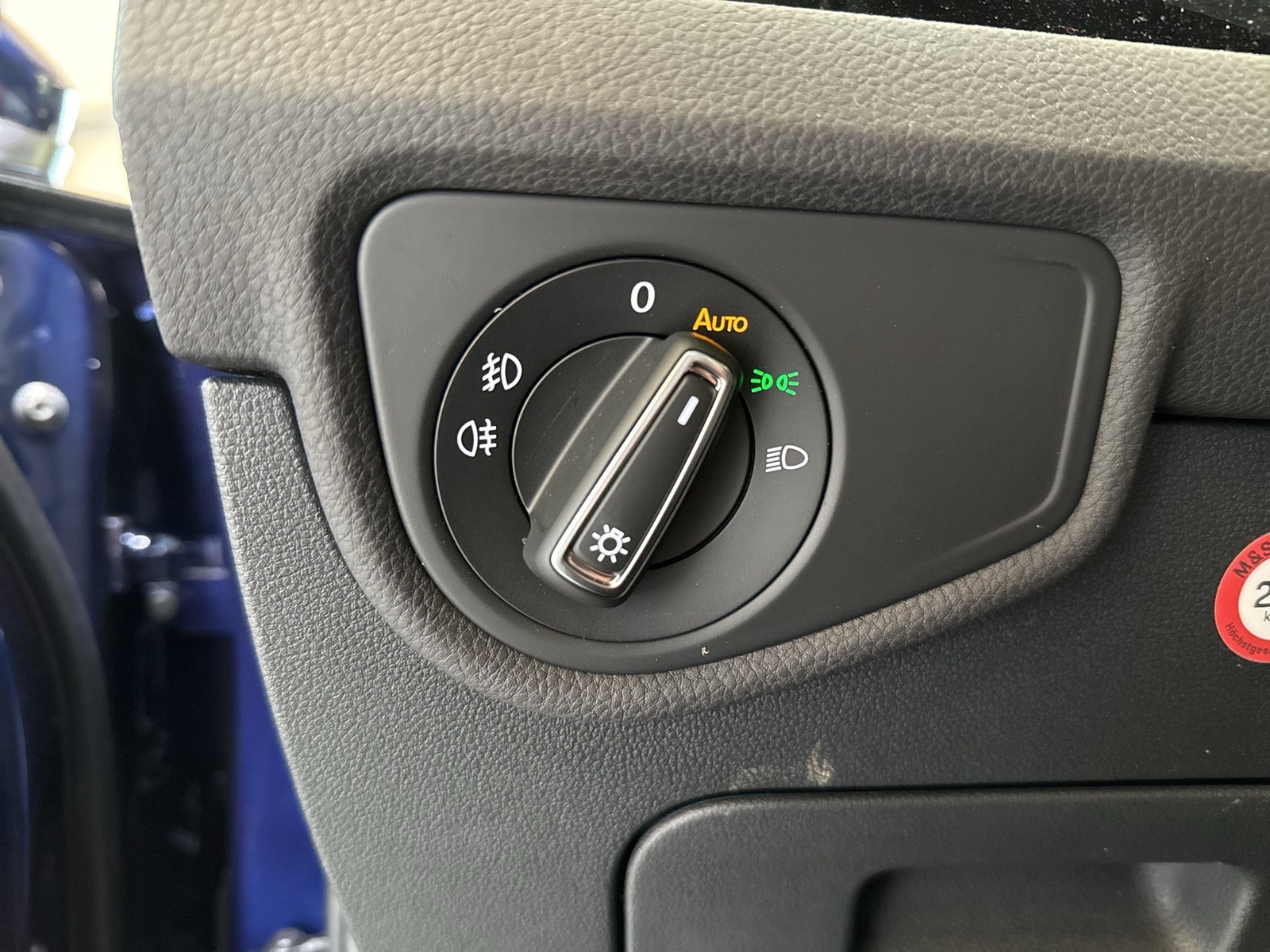 Volkswagen Touran 2.0 HIGHLINE AHK ACC LM17 NAVI CARPLAY