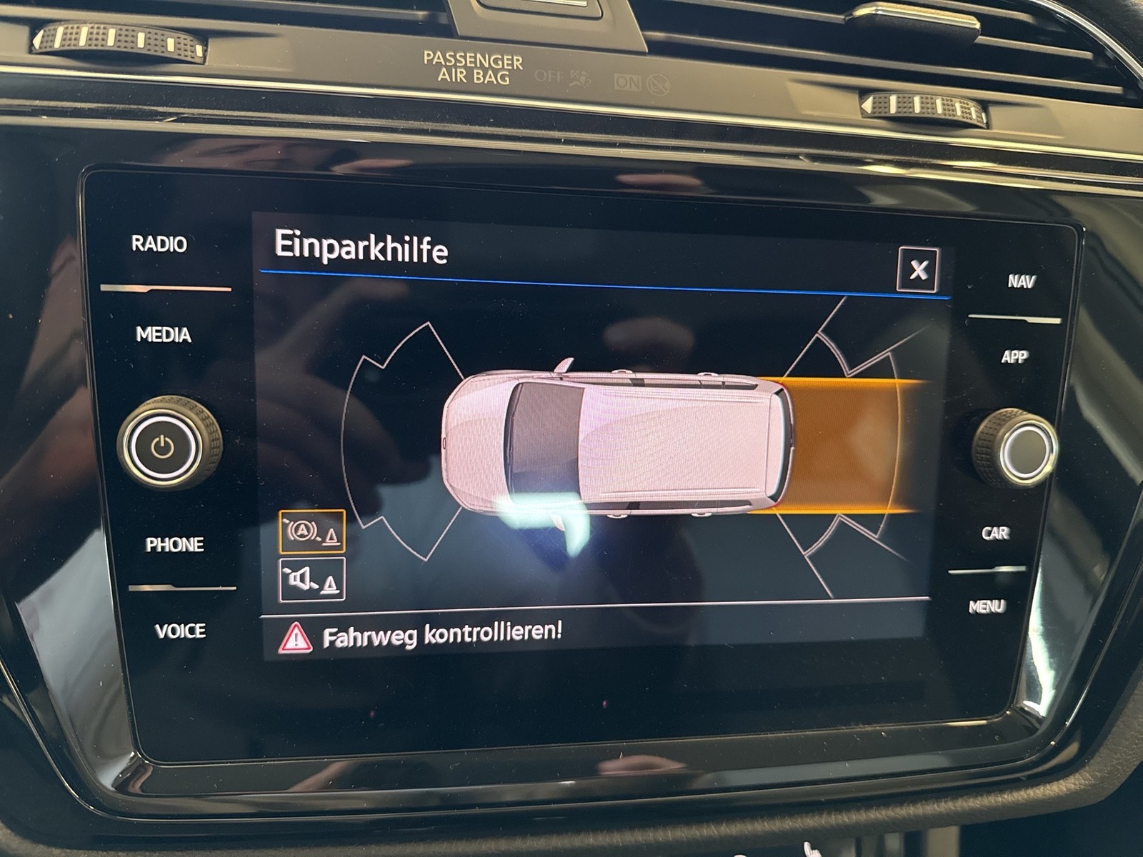 Volkswagen Touran 2.0 HIGHLINE AHK ACC LM17 NAVI LED