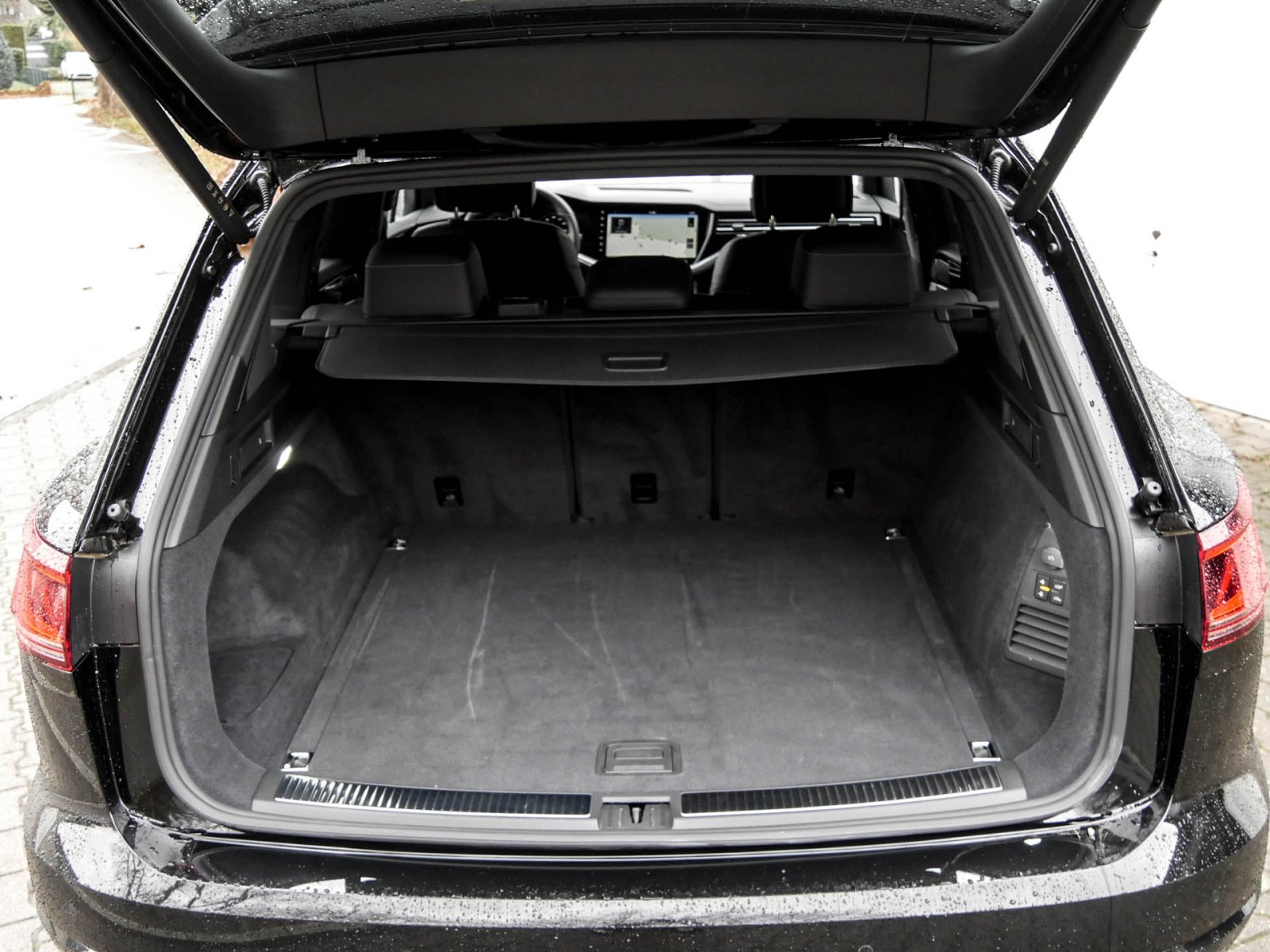Volkswagen Touareg V6 R-LINE NEUES MODELL HEAD-UP KAMERA