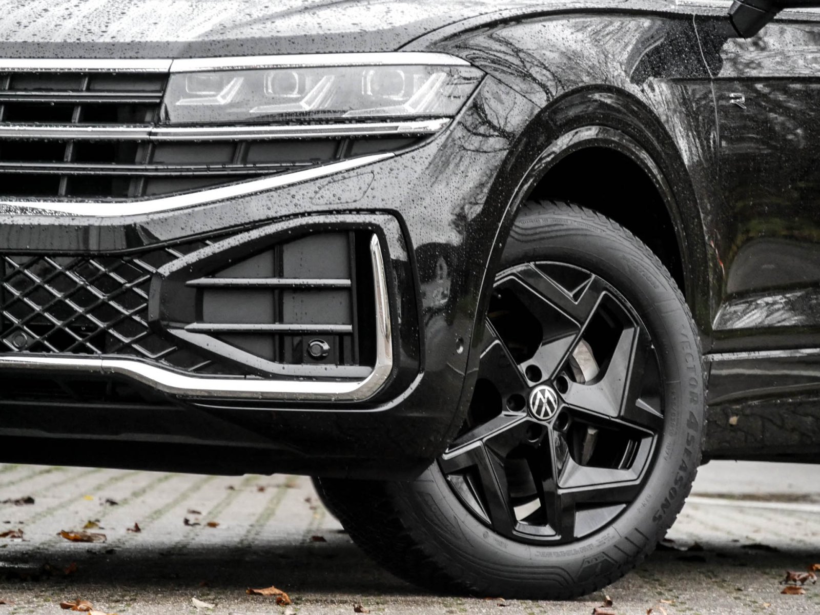 Volkswagen Touareg V6 R-LINE NEUES MODELL HEAD-UP KAMERA