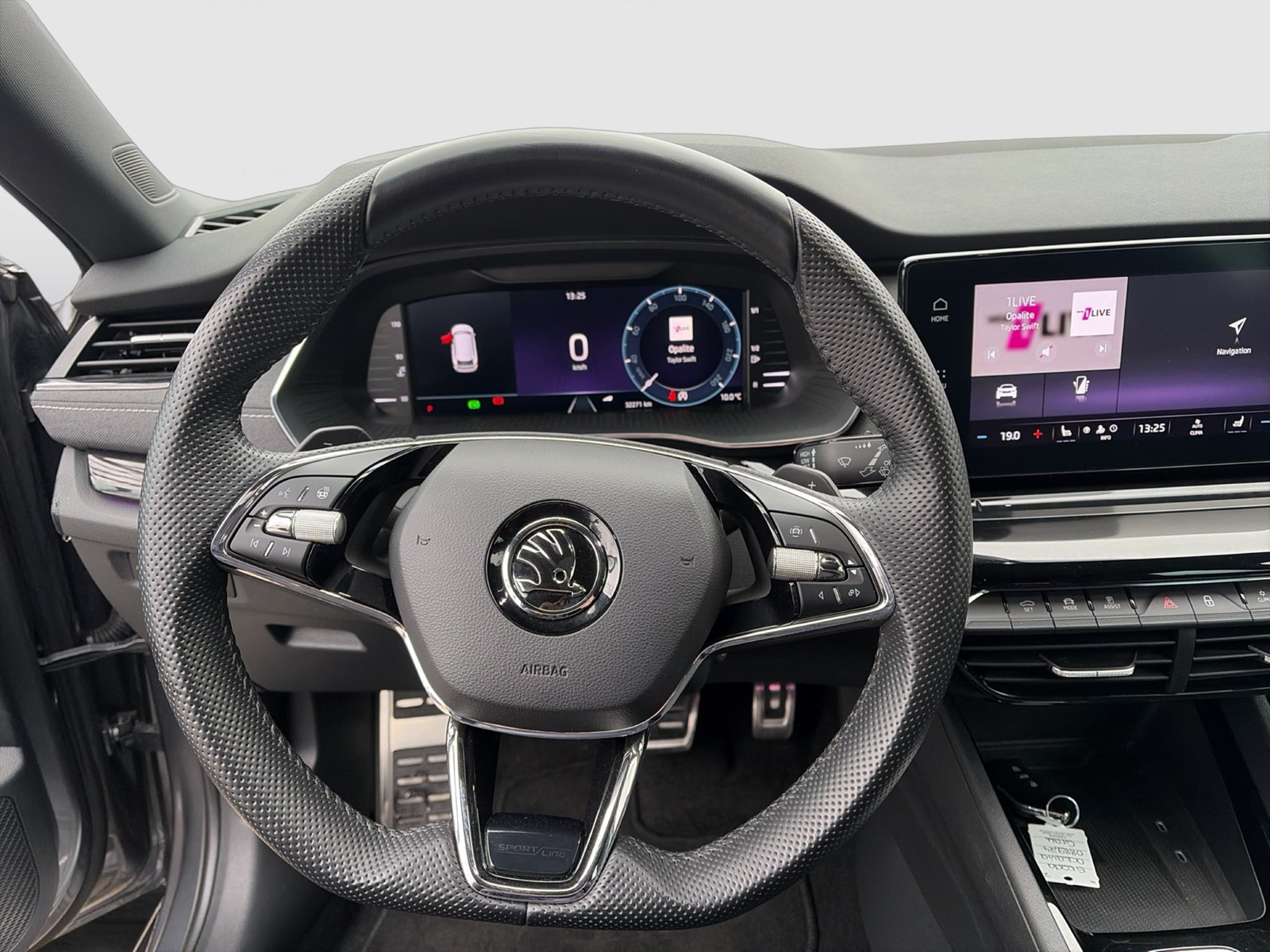 Skoda Octavia Combi 1.5 e-TEC SPORTLINE PANO LM18