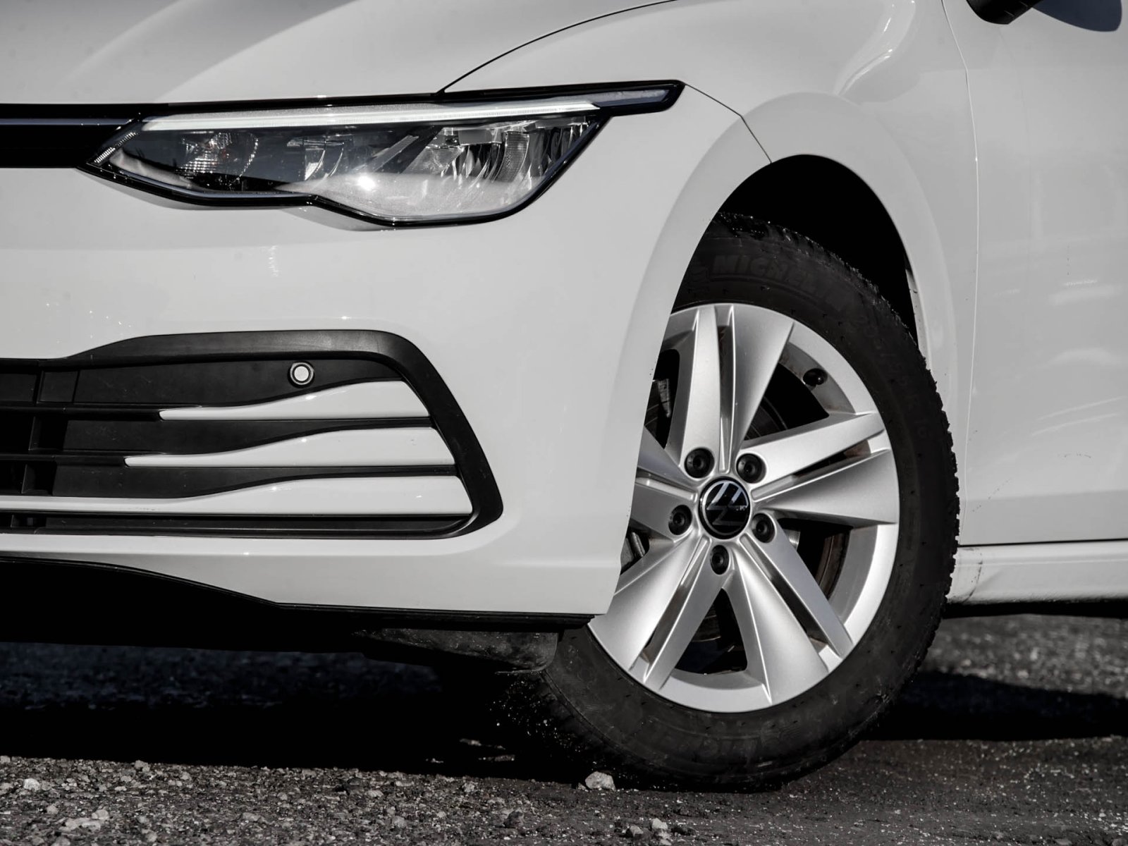 Volkswagen Golf VIII 2.0 LIFE ACC ALU LED NAVI SITZHEIZUNG