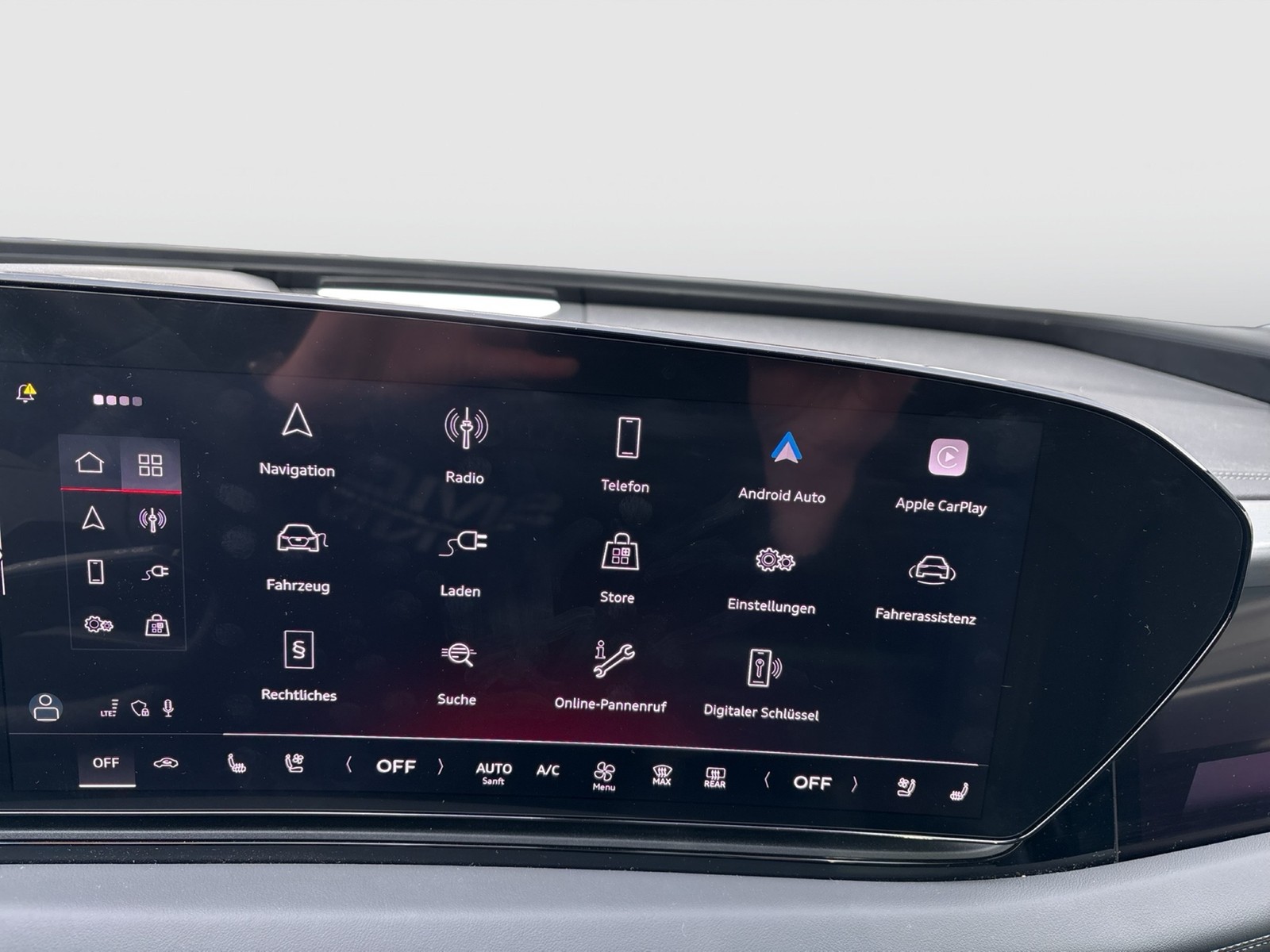 Audi A6 e-tron Avant quattro S LINE PANO B&O AHK LM21