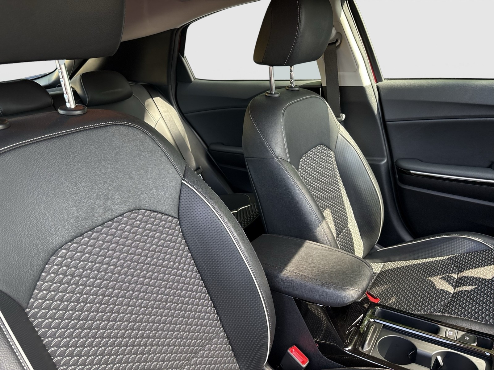 Kia XCeed 1.5 Vision CAM LM18 NAVI CARPLAY SITZHEIZ.