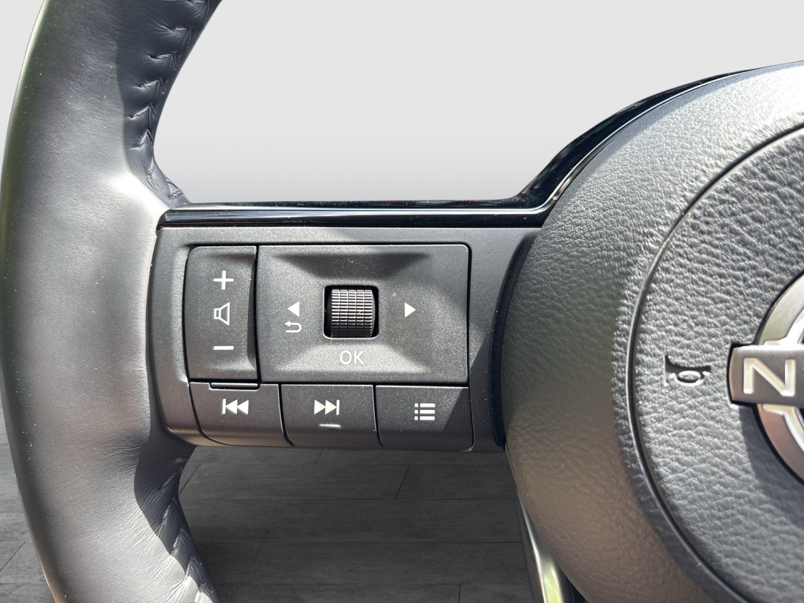 Nissan Qashqai HYBRID N-Connecta e-Power 360°CAM LM18
