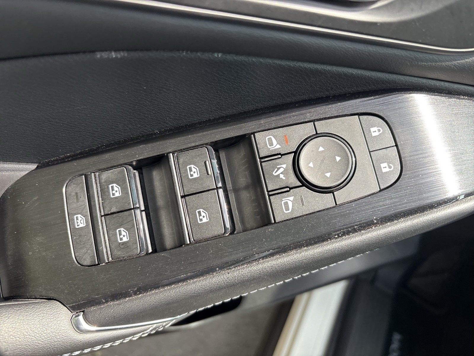 Nissan Qashqai HYBRID N-Connecta e-Power 360°CAM LM18