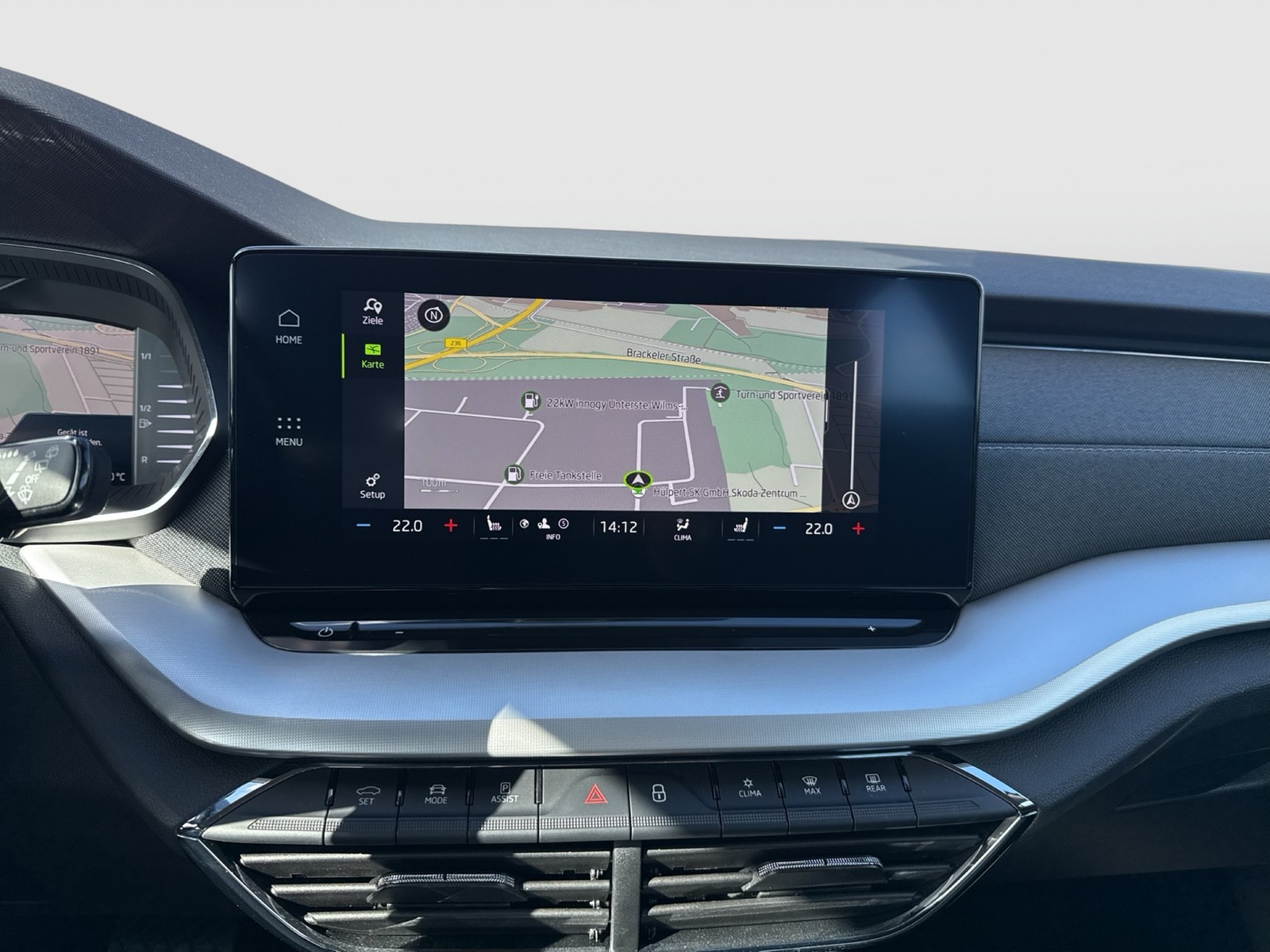 Skoda Octavia Combi 2.0 STYLE AHK NAVI LM17 CARPLAY
