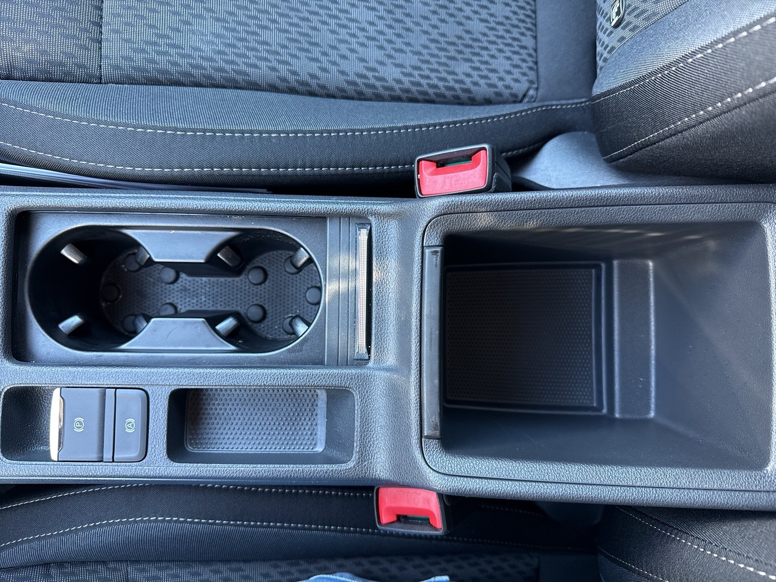 Skoda Octavia Combi 2.0 STYLE AHK NAVI LM17 CARPLAY