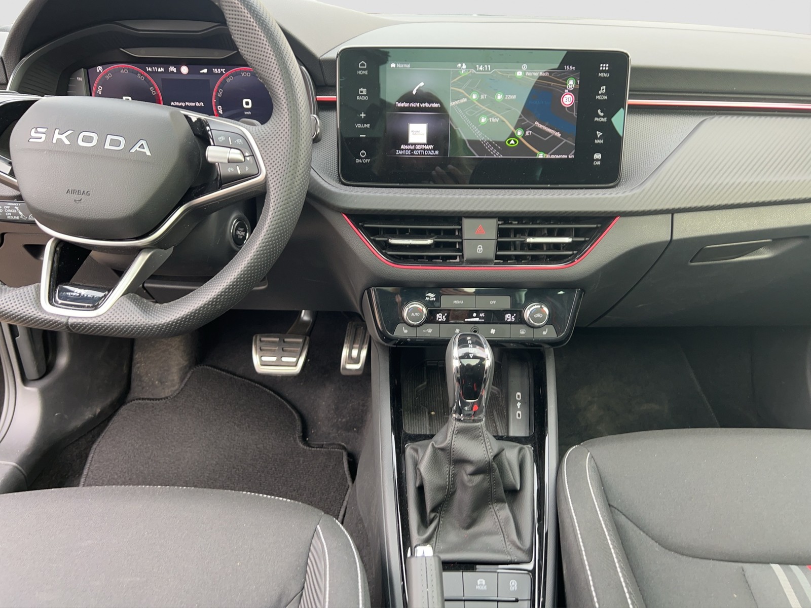 Skoda Kamiq 1.5 MONTE CARLO PANO AHK CAM ACC NAVI LM17