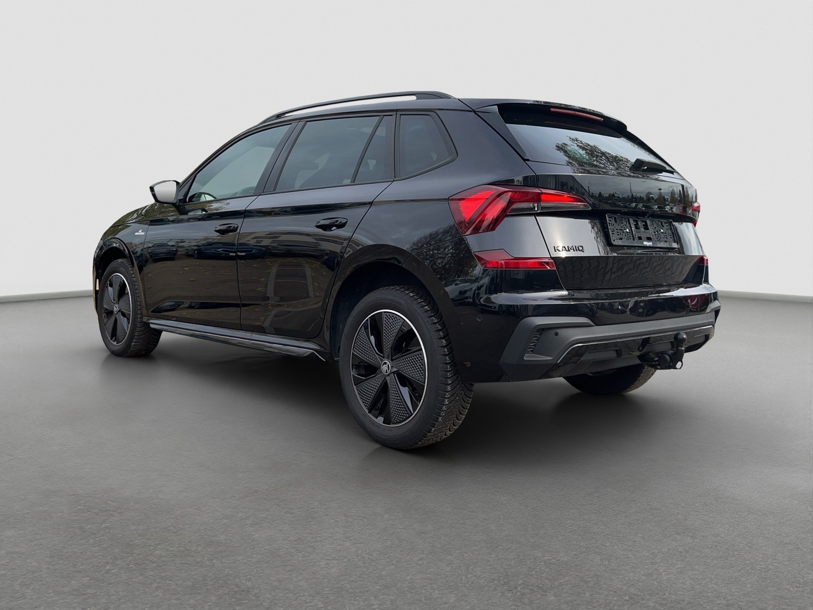 Skoda Kamiq 1.5 MONTE CARLO PANO AHK CAM ACC NAVI LM17