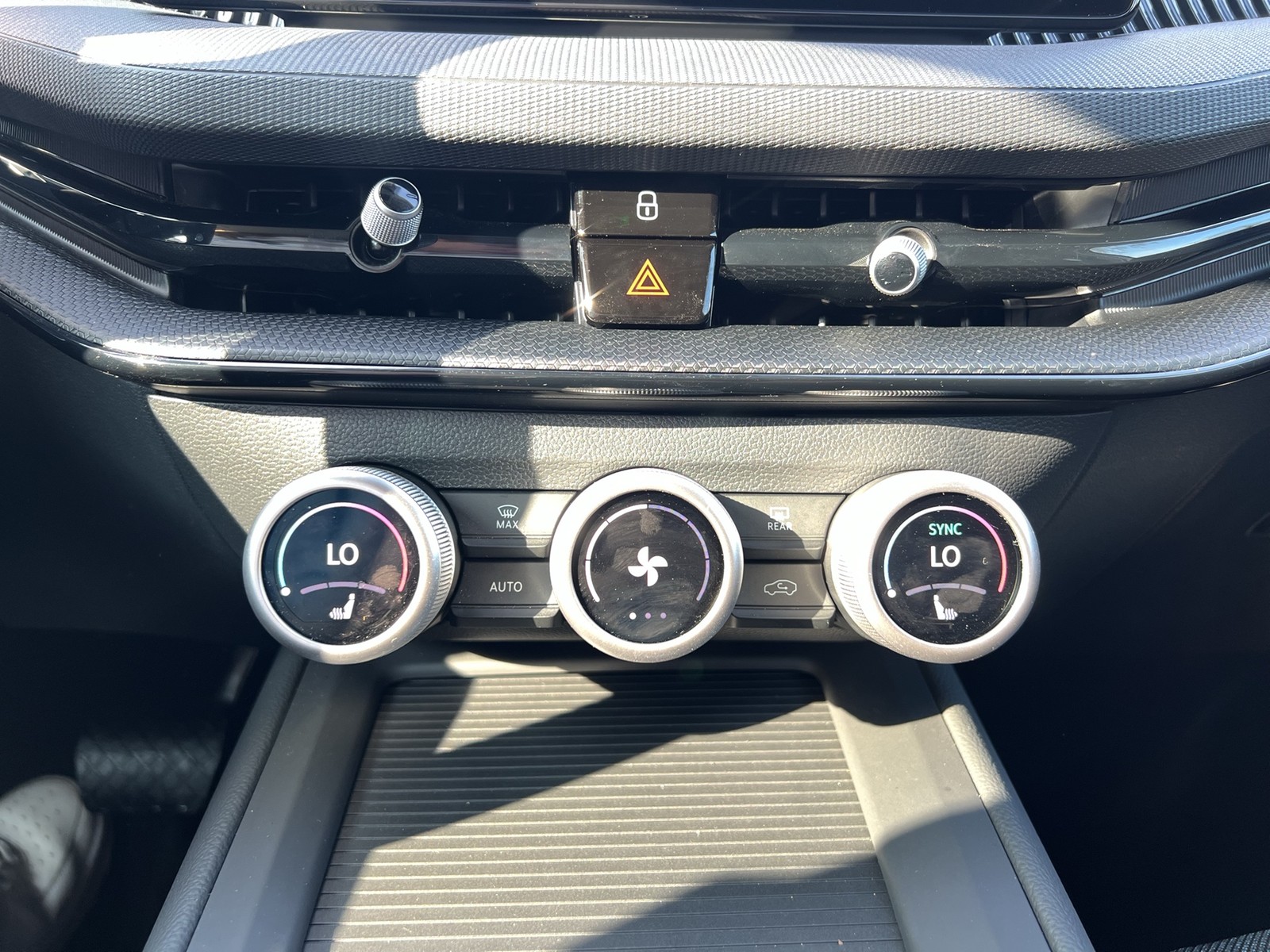 Skoda Superb Combi 1.5eTSI CAM ACC NAVI CARPLAY SITZHZ