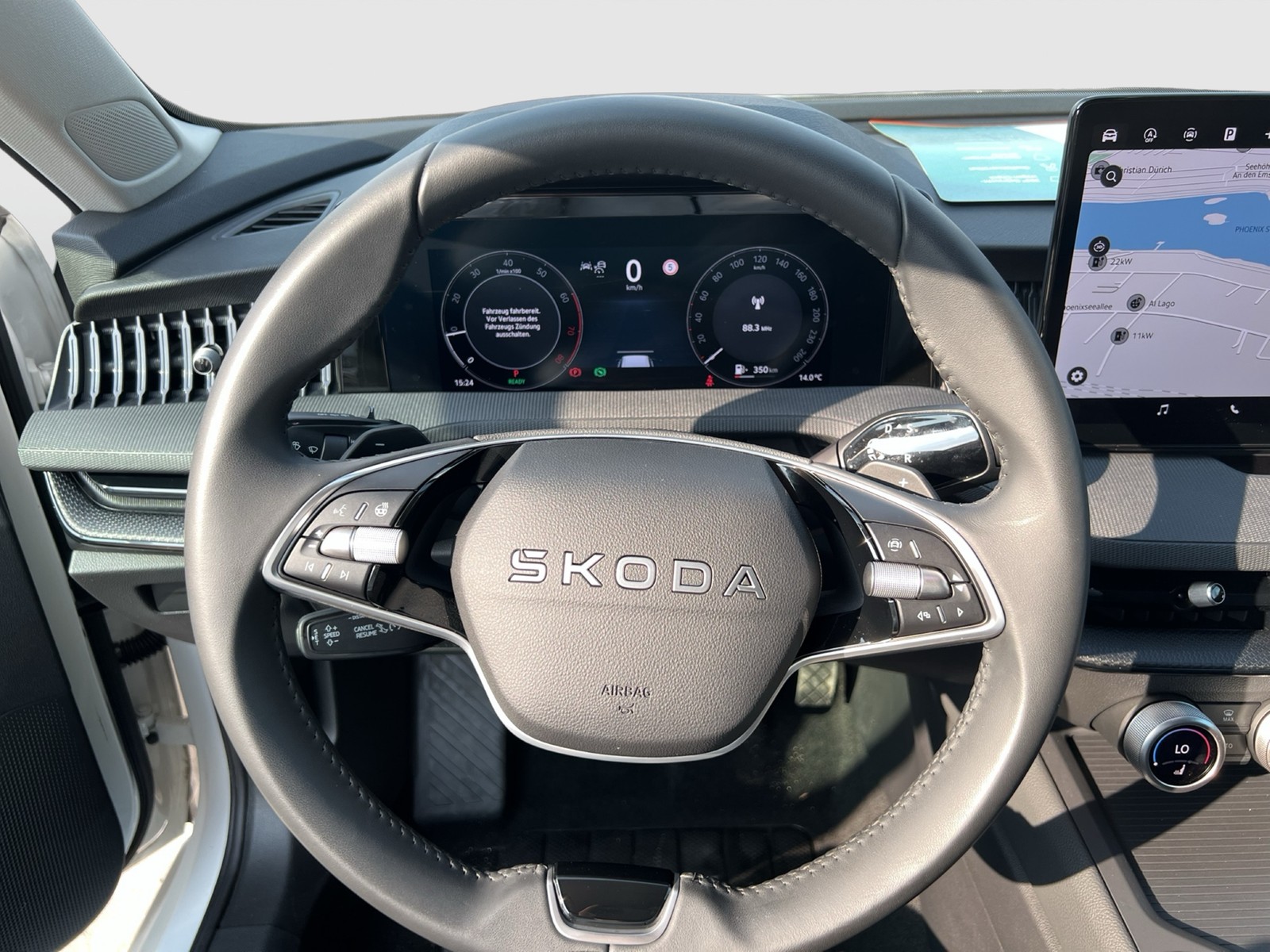 Skoda Superb Combi 1.5eTSI CAM ACC NAVI CARPLAY SITZHZ