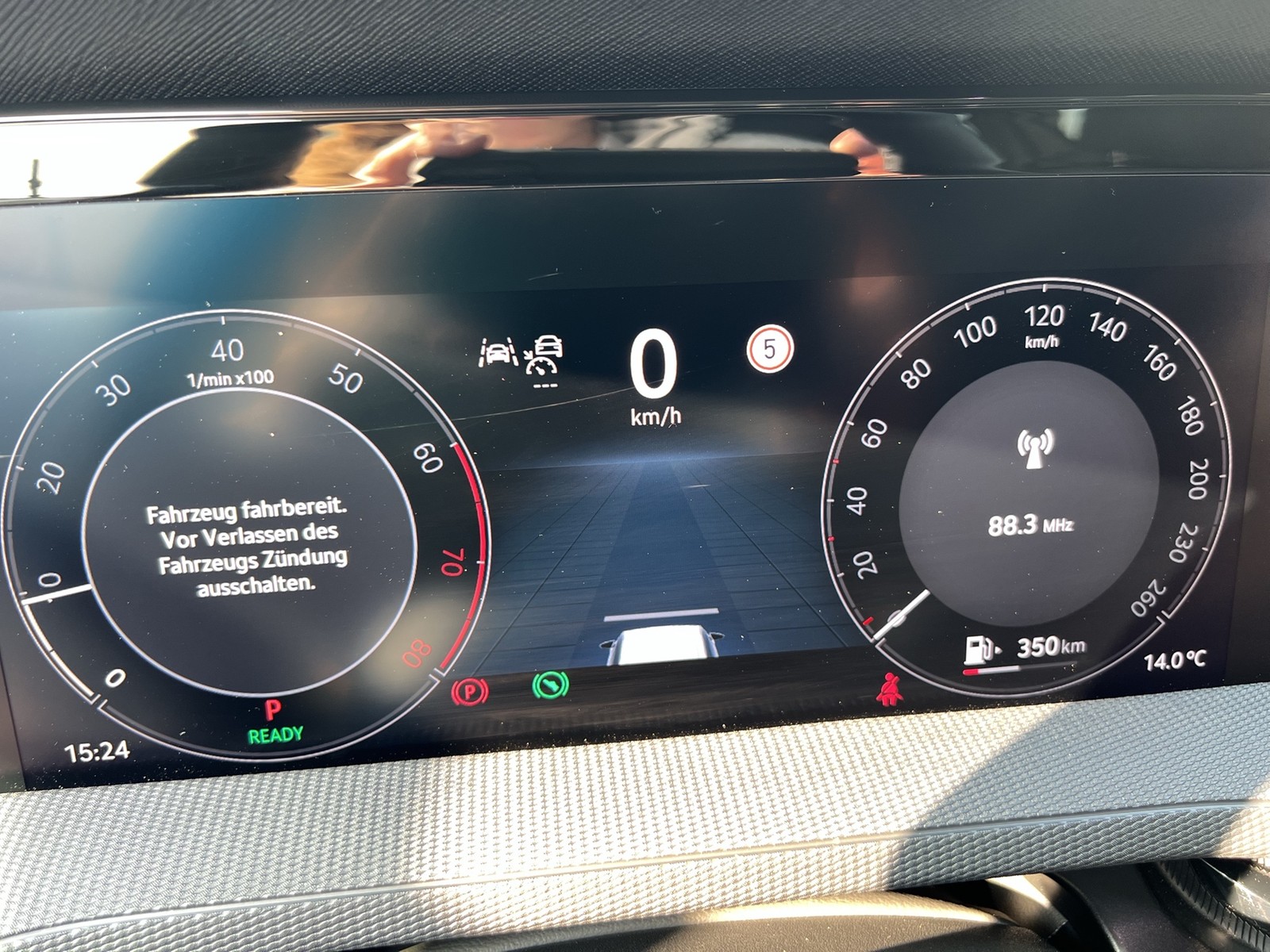 Skoda Superb Combi 1.5eTSI CAM ACC NAVI CARPLAY SITZHZ