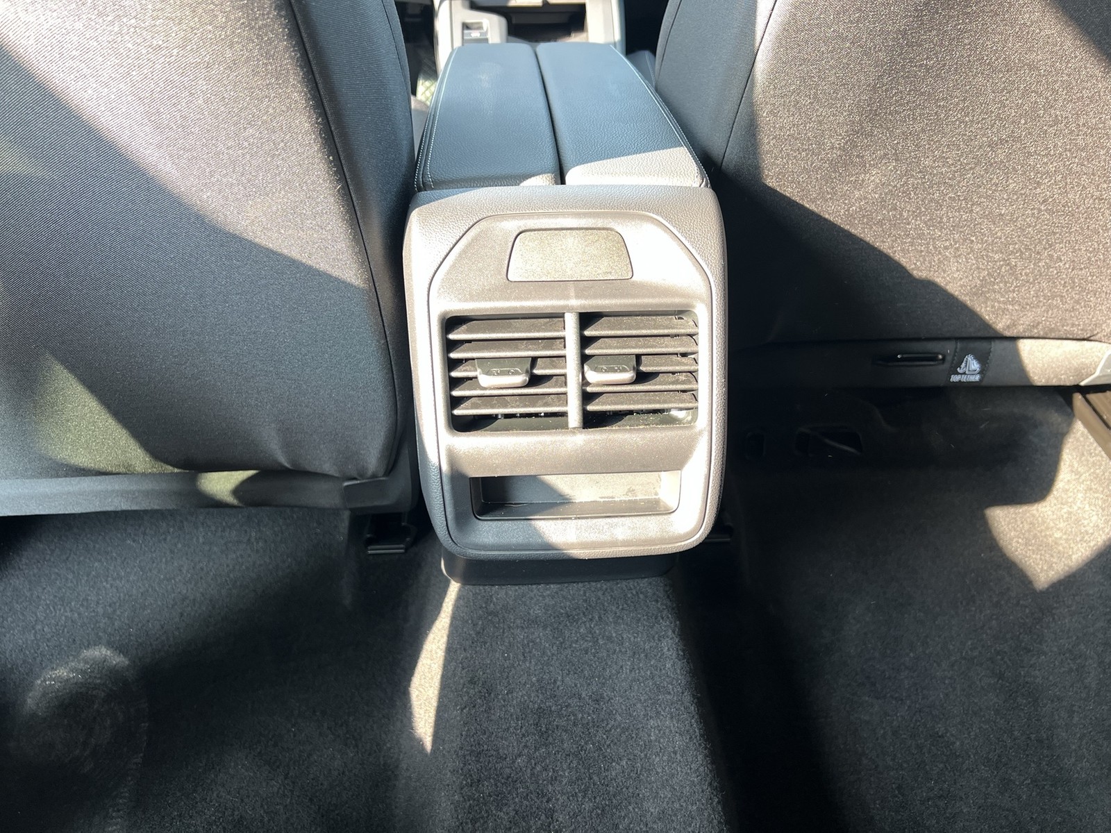 Skoda Superb Combi 1.5eTSI CAM ACC NAVI CARPLAY SITZHZ