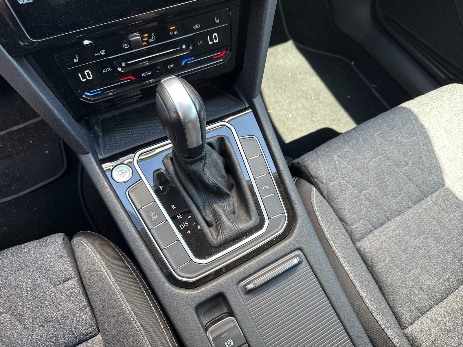 Volkswagen Passat Variant 1.5 BUSINESS HEAD-UP ACC ALU17 NAVI