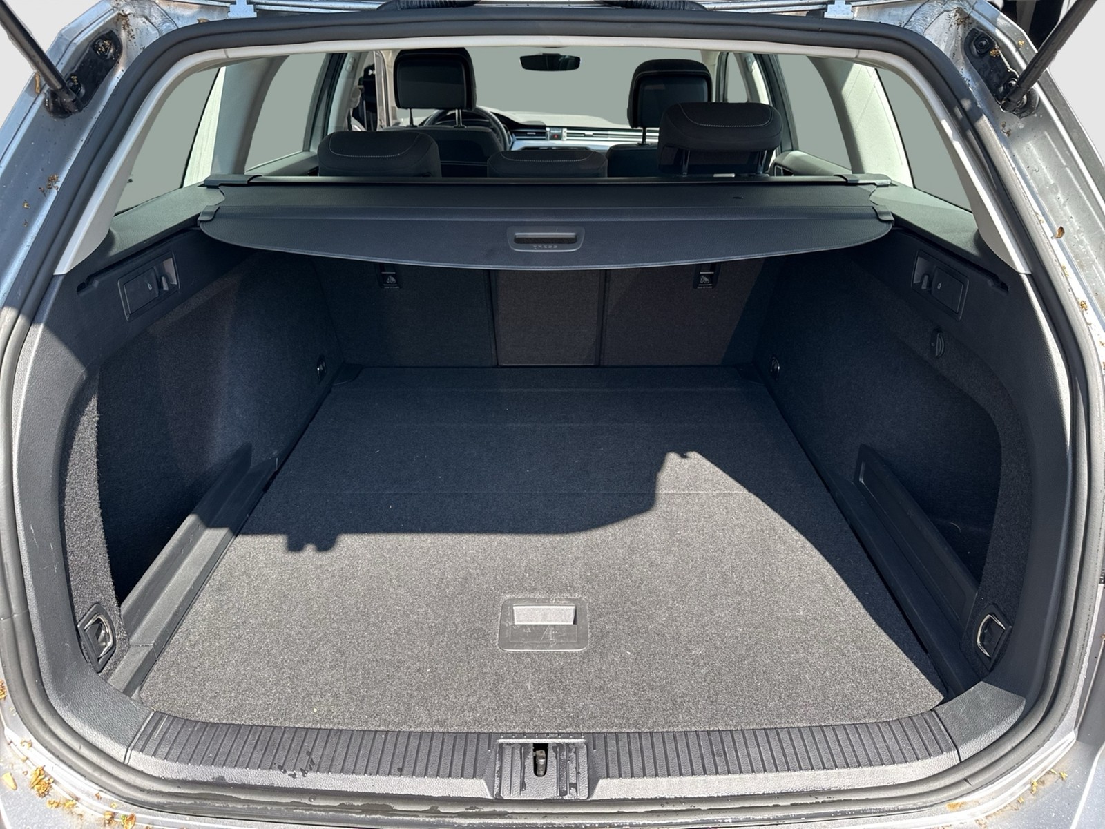 Volkswagen Passat Variant 1.5 BUSINESS HEAD-UP ACC ALU17 NAVI