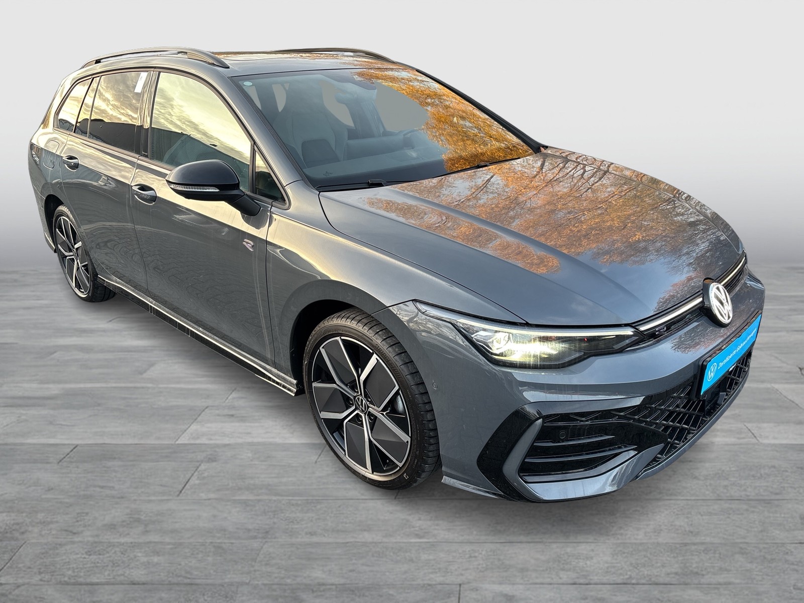 Volkswagen Golf VIII Variant R-LINE NAVI PANO KAMERA ALU18