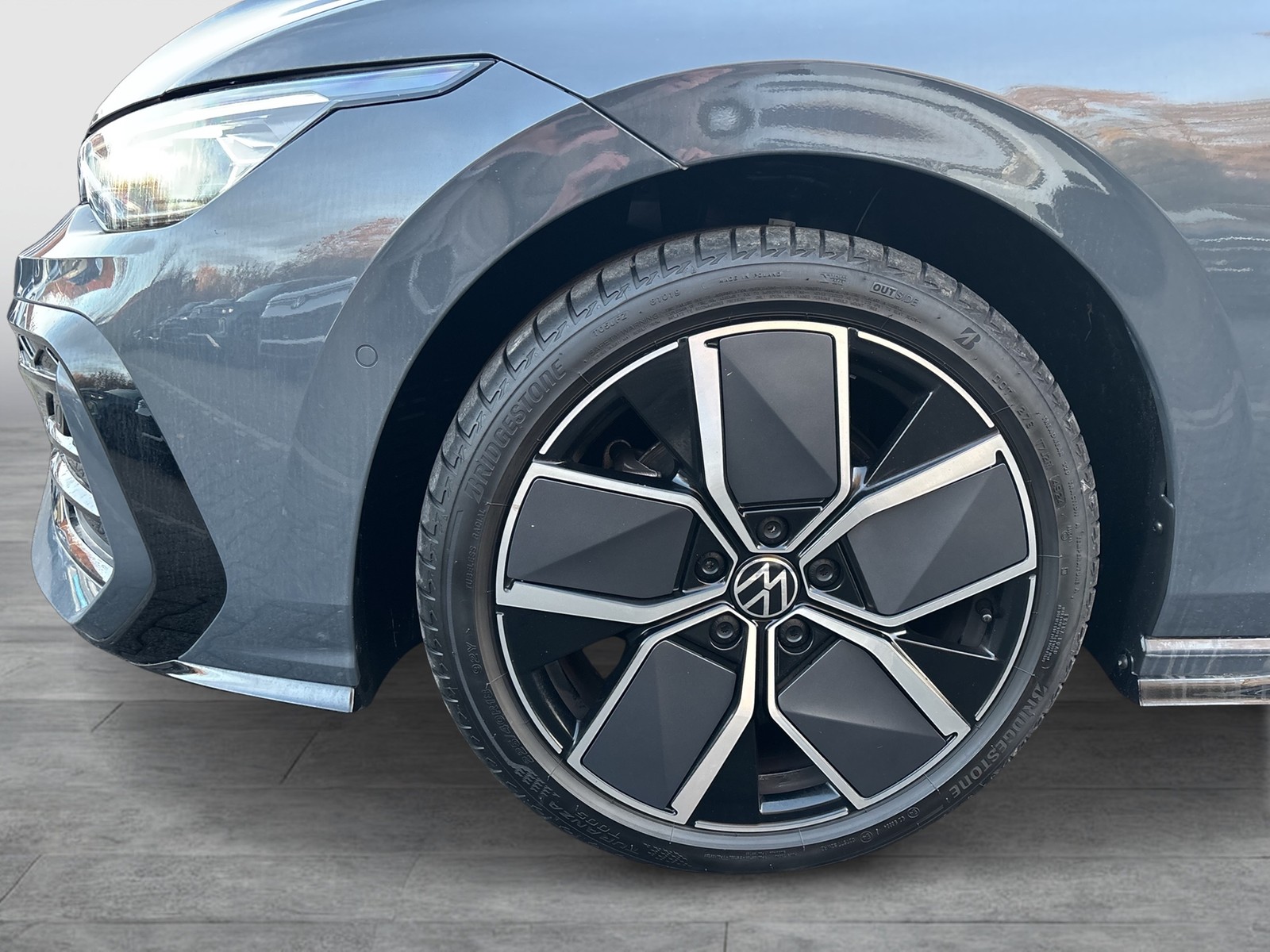 Volkswagen Golf VIII Variant R-LINE NAVI PANO KAMERA ALU18