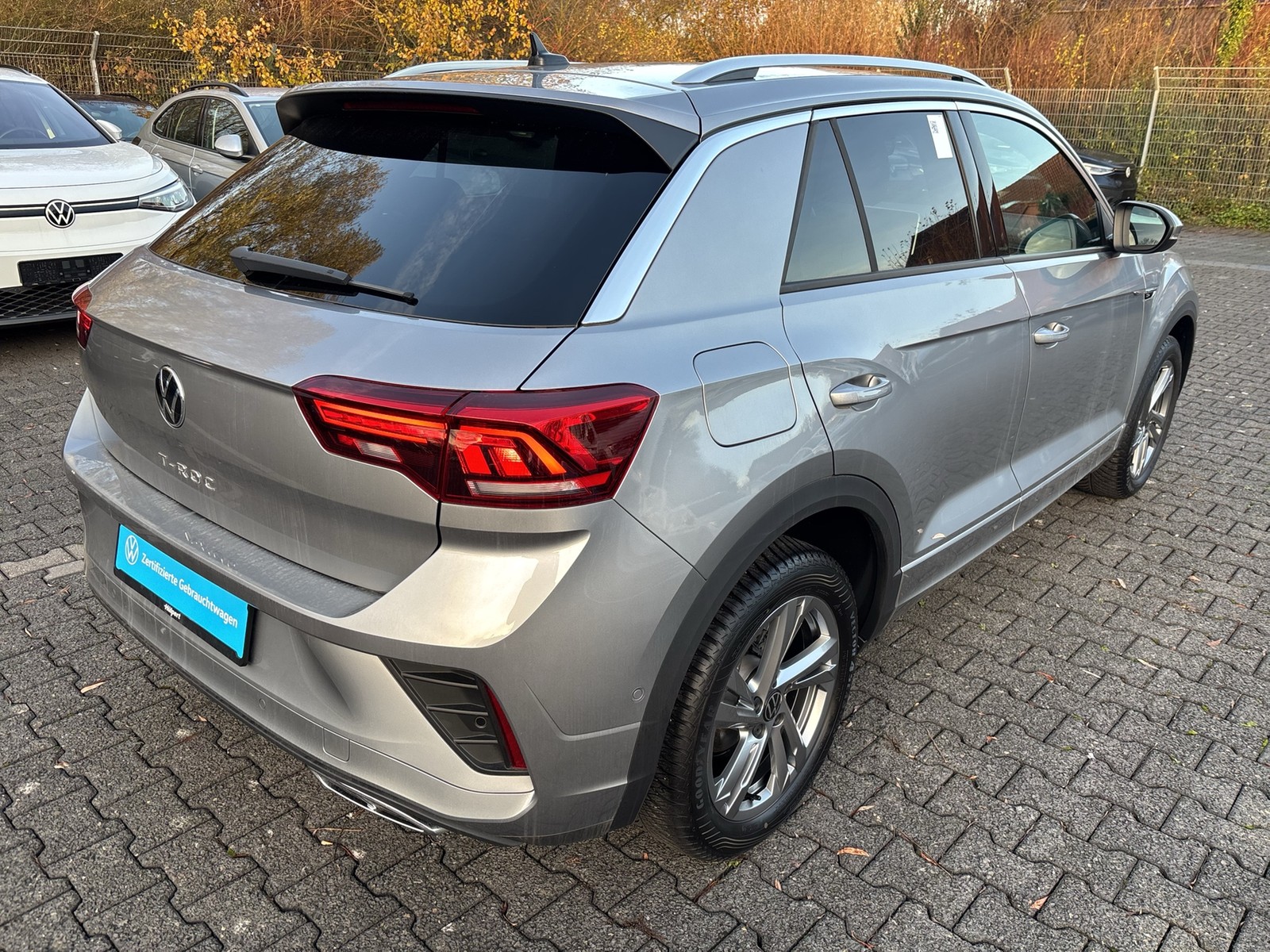 Volkswagen T-Roc 1.0 R-LINE KAMERA ACC LED+ SITZHEIZUNG NAVI