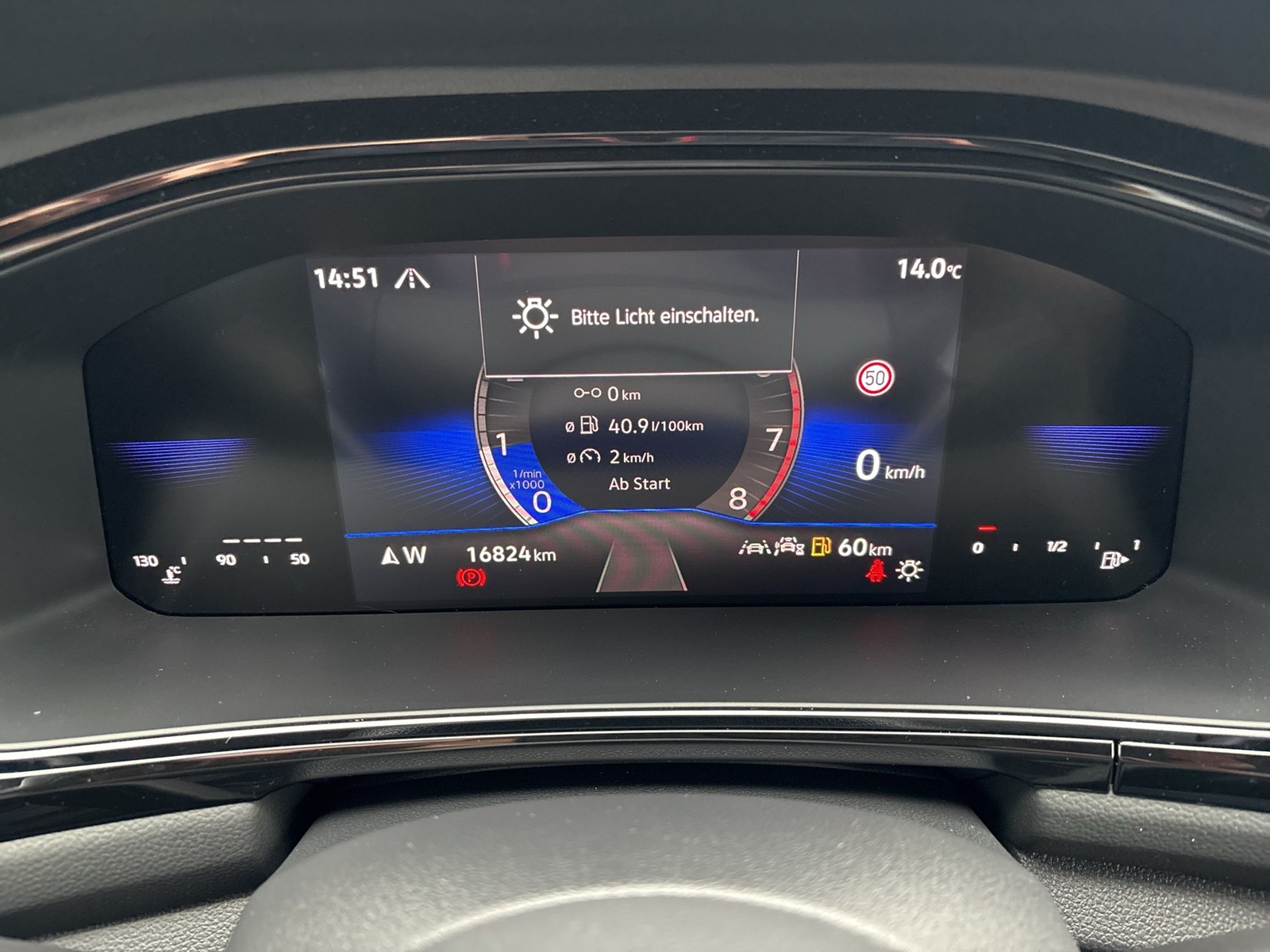 Volkswagen T-Roc 1.0 R-LINE BLACK STYLE ACC LED+ ALU18 NAVI