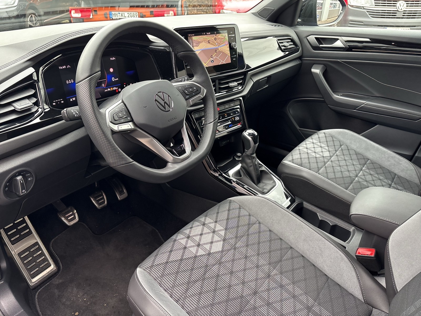 Volkswagen T-Roc 1.0 R-LINE BLACK STYLE ACC LED+ ALU18 NAVI