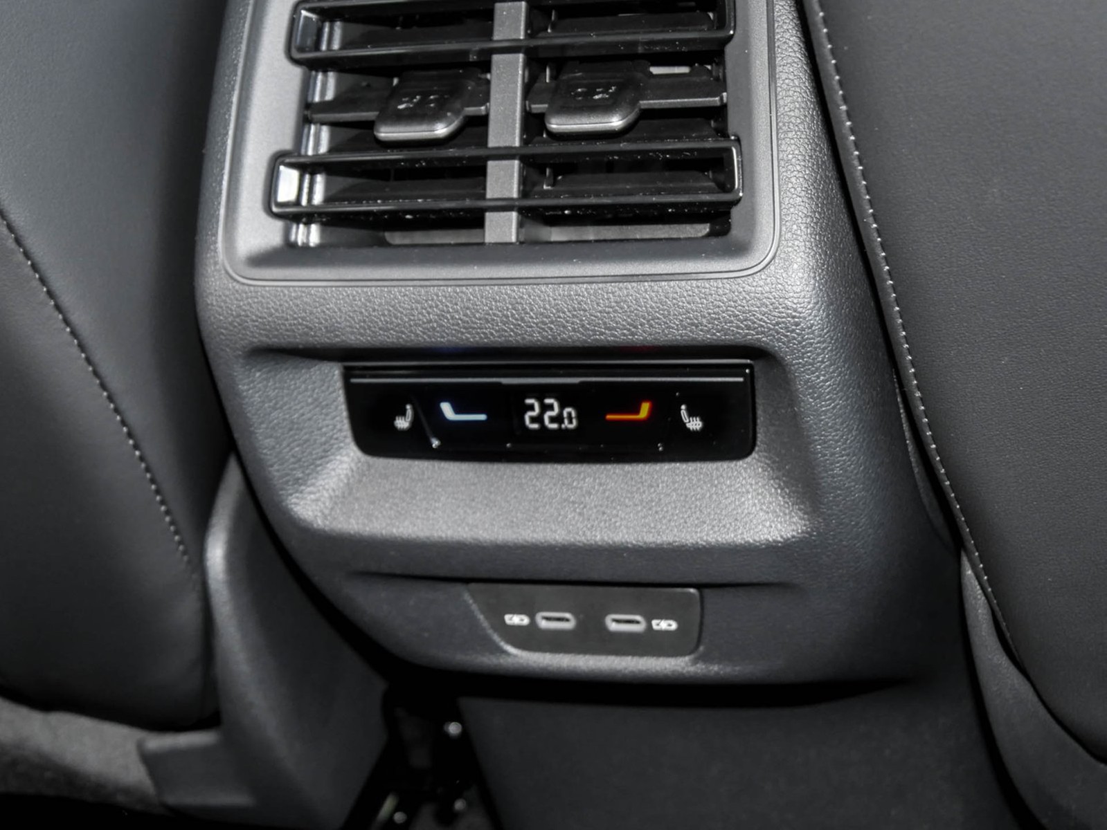 Volkswagen Tiguan 2.0 R-LINE 4X4 NEUESMODELL LEDER PANO 20Z