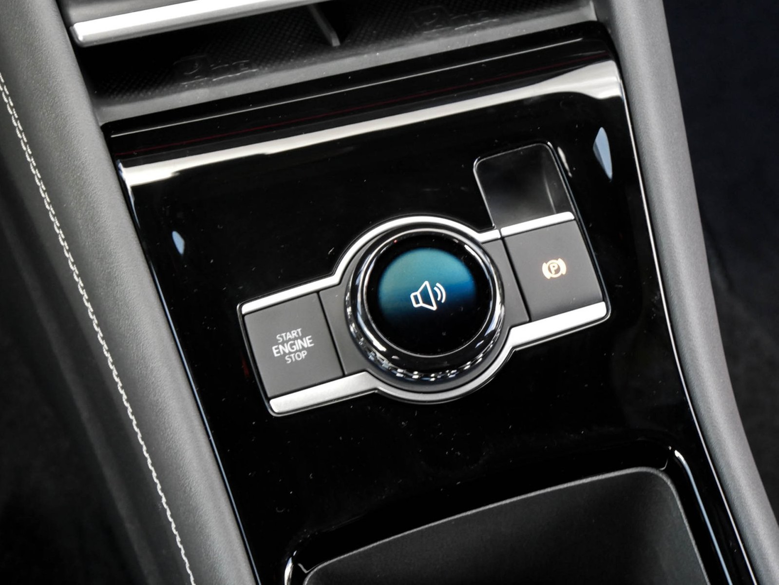 Volkswagen Tiguan 2.0 R-LINE 4X4 NEUESMODELL LEDER PANO 20Z