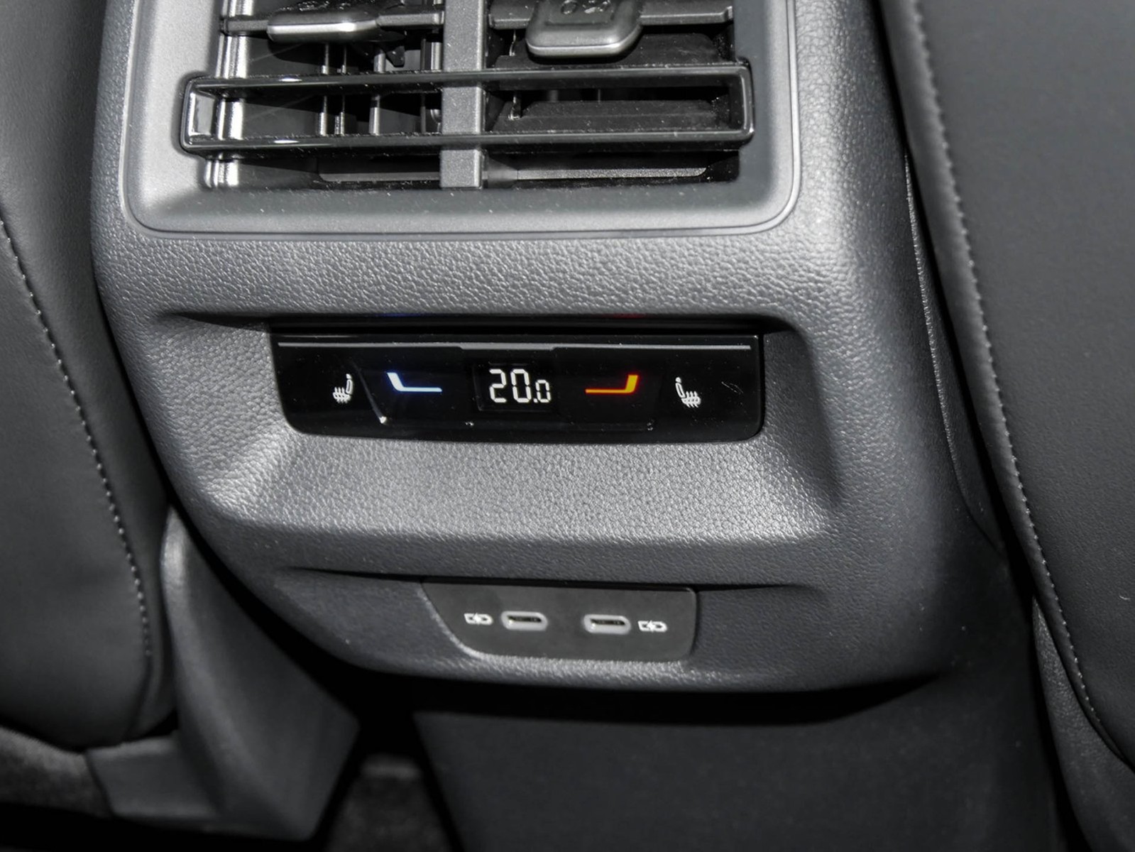 Volkswagen Tiguan 2.0 R-LINE 4X4 NEUESMODELL LEDER PANO 20Z