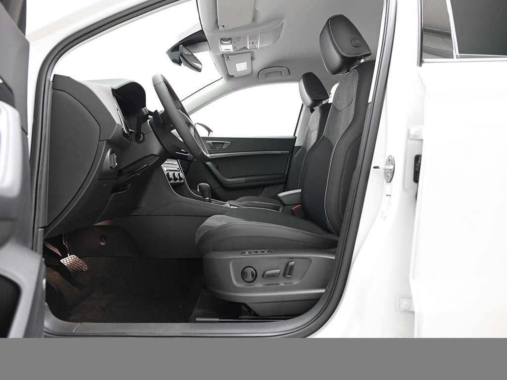 Seat Ateca 1.5 ROAD EDITION DSG AHK eKAPPE NAVI CAM