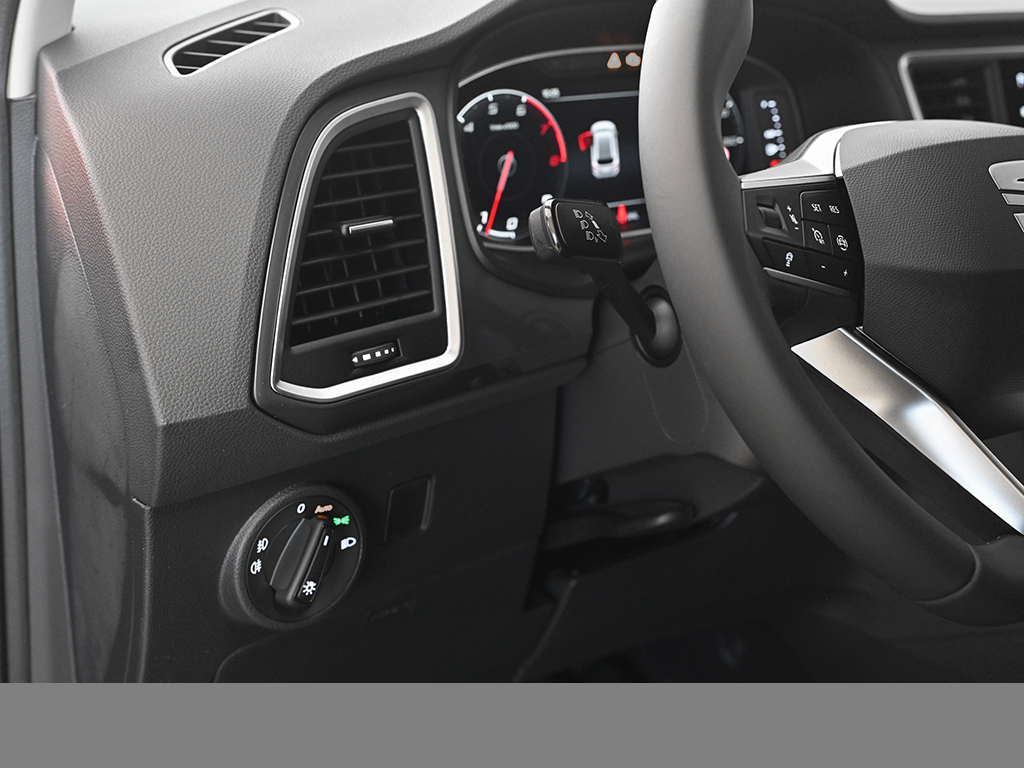 Seat Ateca 1.5 ROAD EDITION DSG AHK eKLAPPE KEYLESS