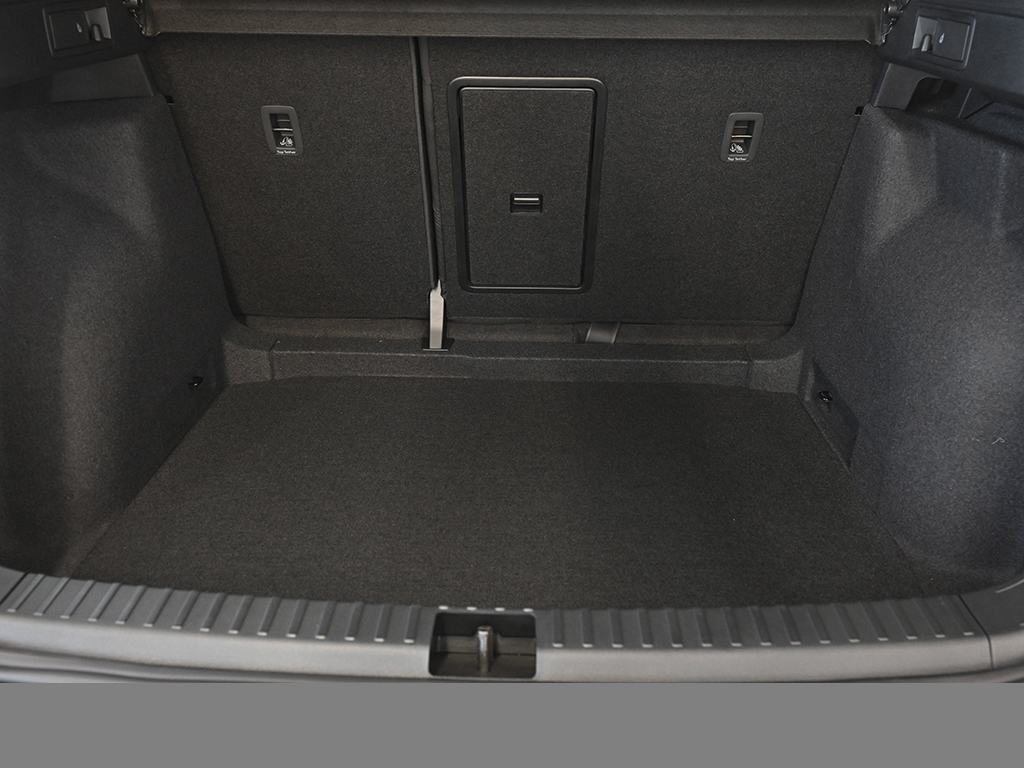Seat Ateca 1.5 ROAD EDITION DSG AHK eKLAPPE KEYLESS