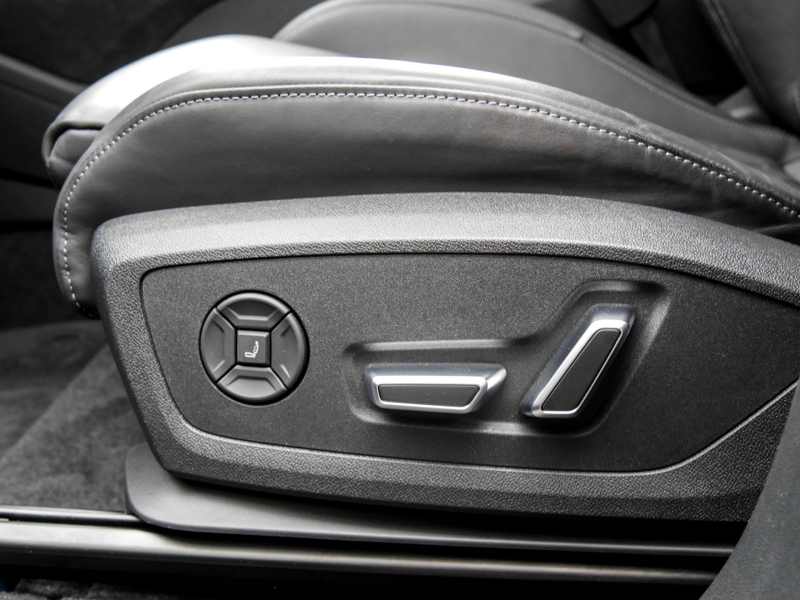 Audi SQ6 e-tron quattro PANO B&O 360°CAM ACC LM21