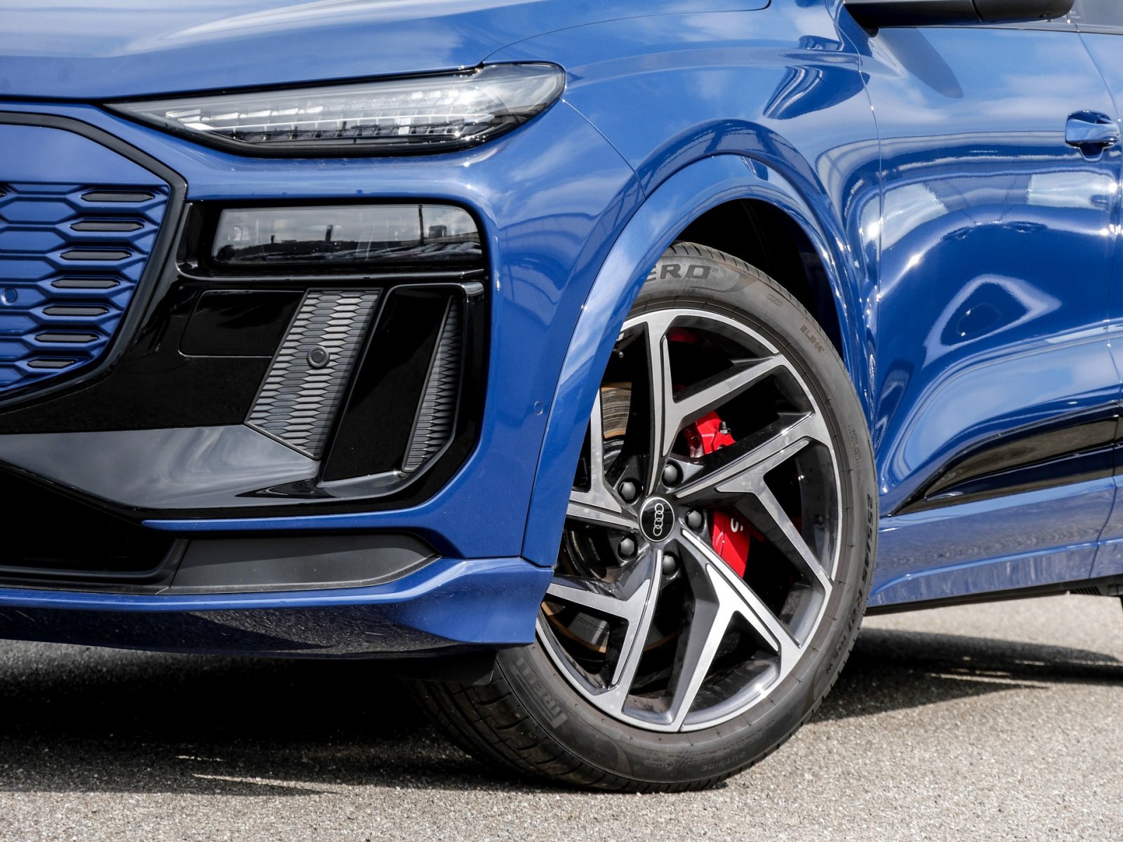 Audi SQ6 e-tron quattro PANO B&O 360°CAM ACC LM21