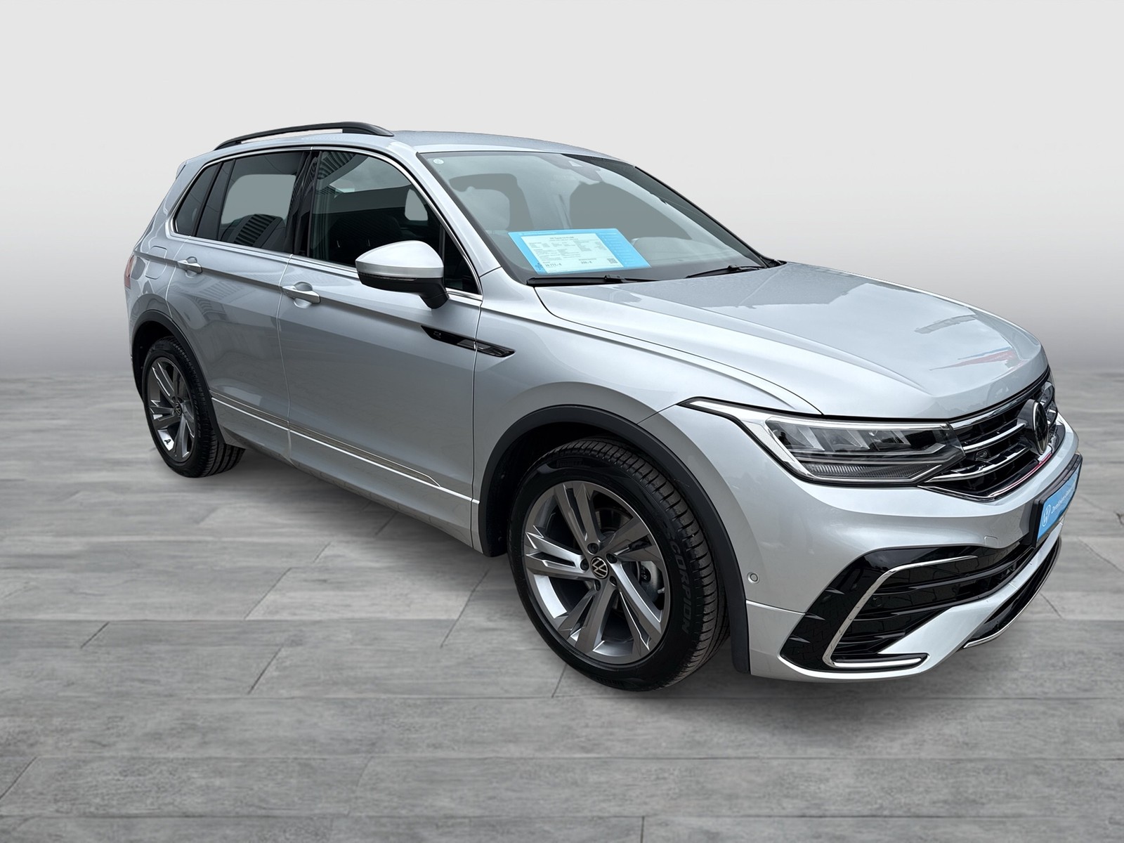 Volkswagen Tiguan 2.0 R-LINE LEDER AHK CAM ACC LM19 NAVI