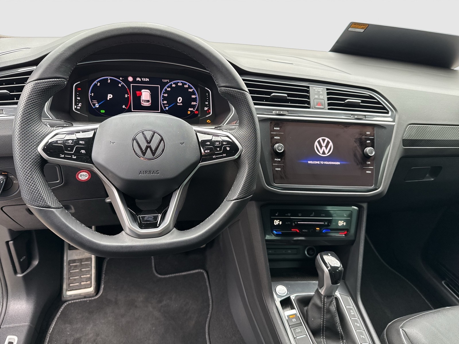 Volkswagen Tiguan 2.0 R-LINE LEDER AHK CAM ACC LM19 NAVI