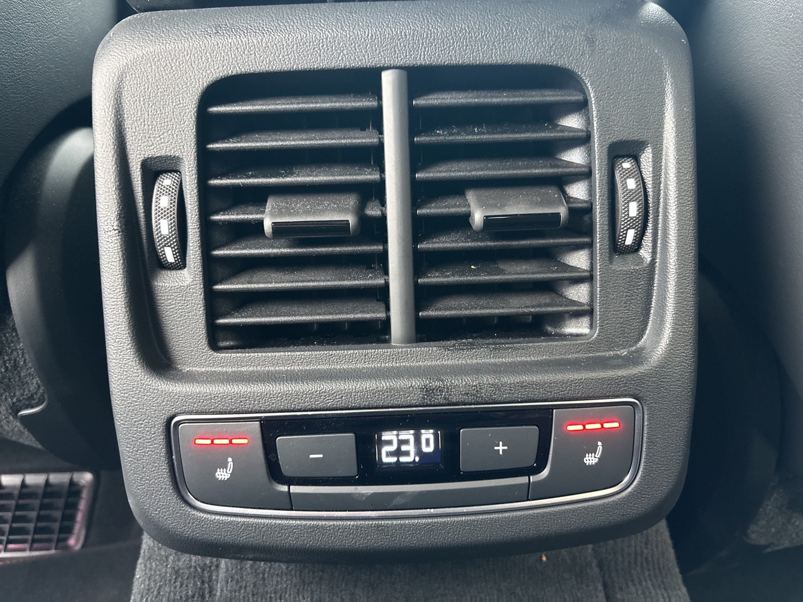 Audi RS e-tron GT performance quattro CARBONDACH B&O