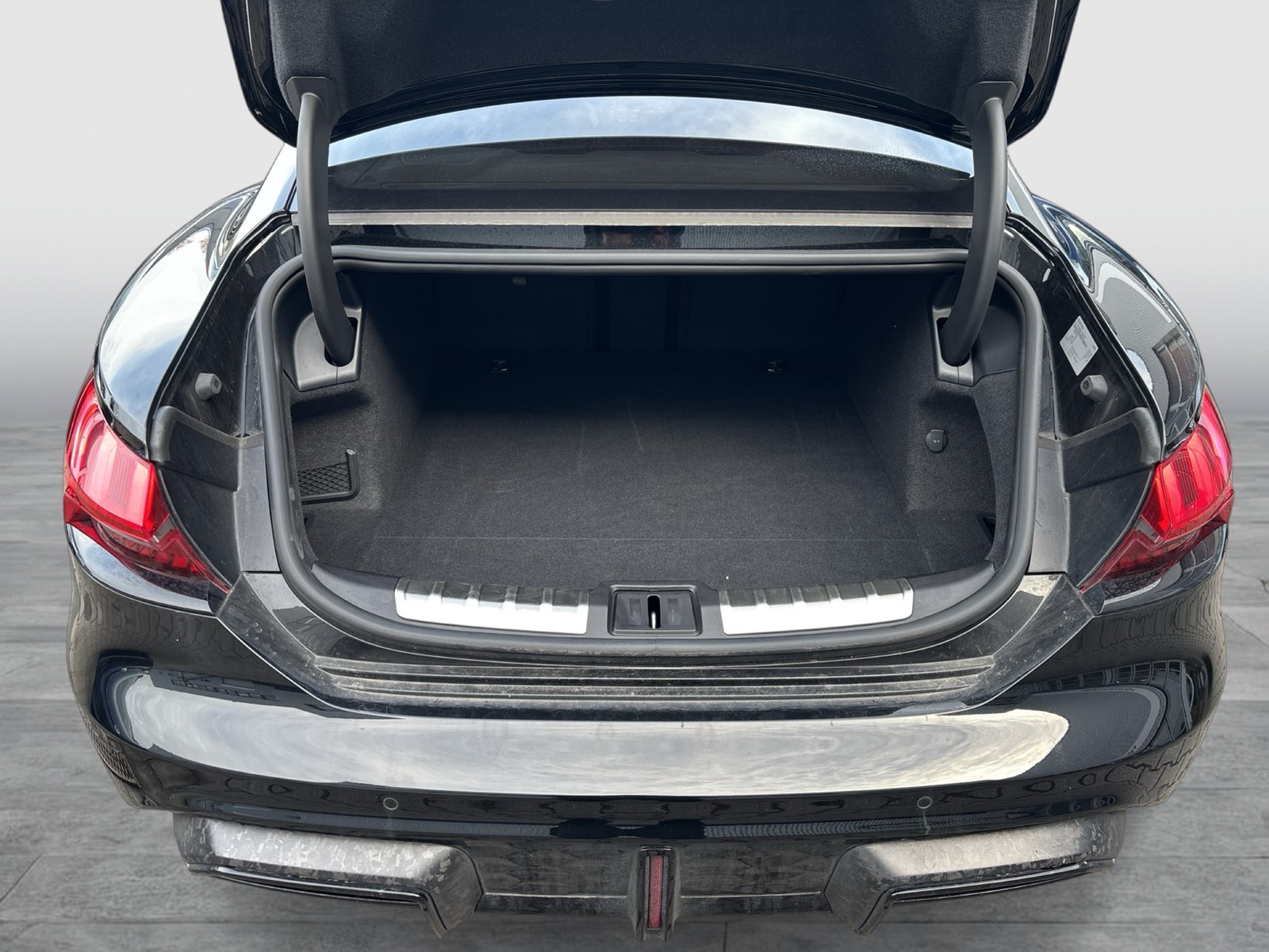 Audi RS e-tron GT performance quattro CARBONDACH B&O