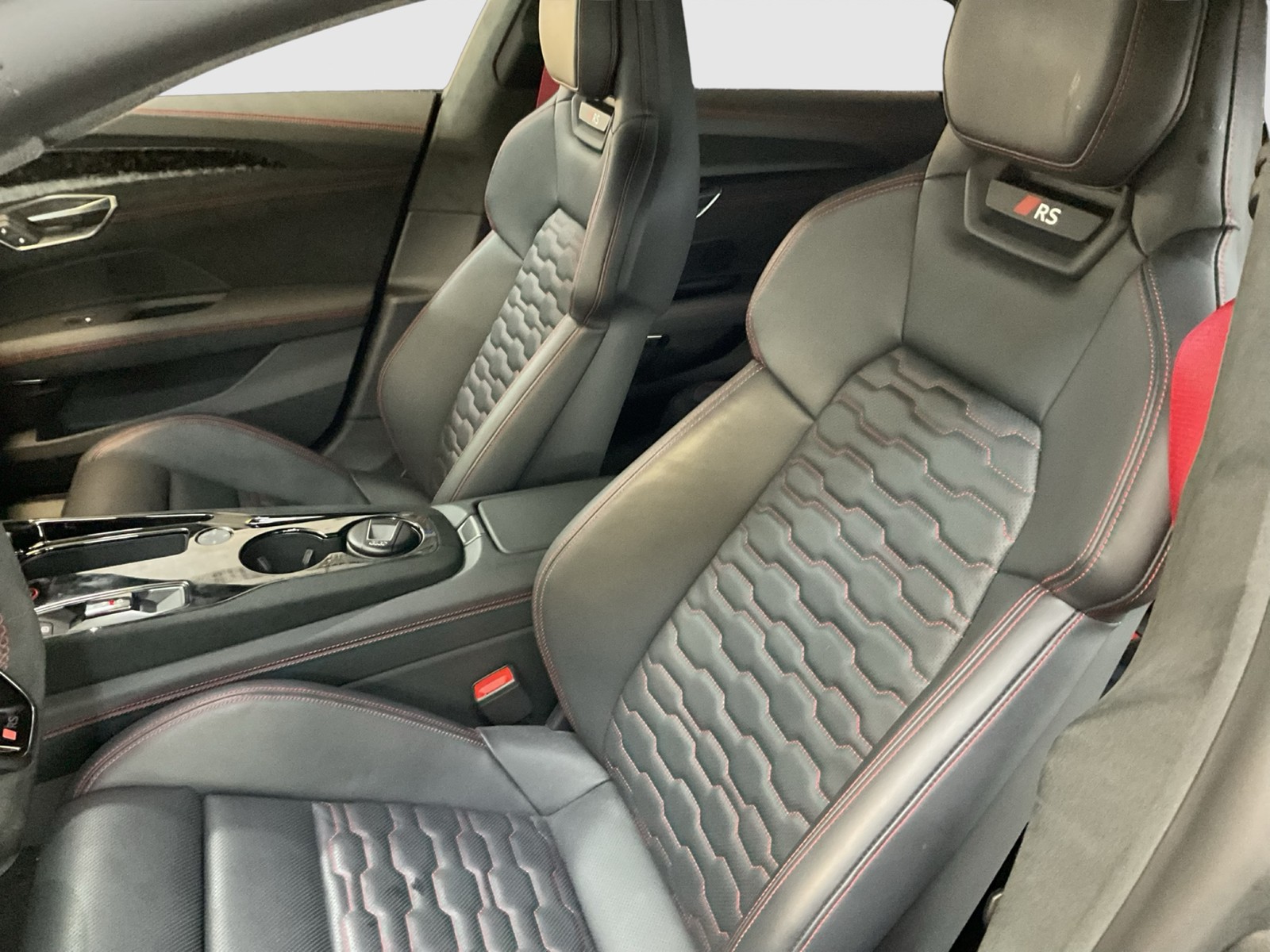 Audi RS e-tron GT performance quattro CARBONDACH B&O