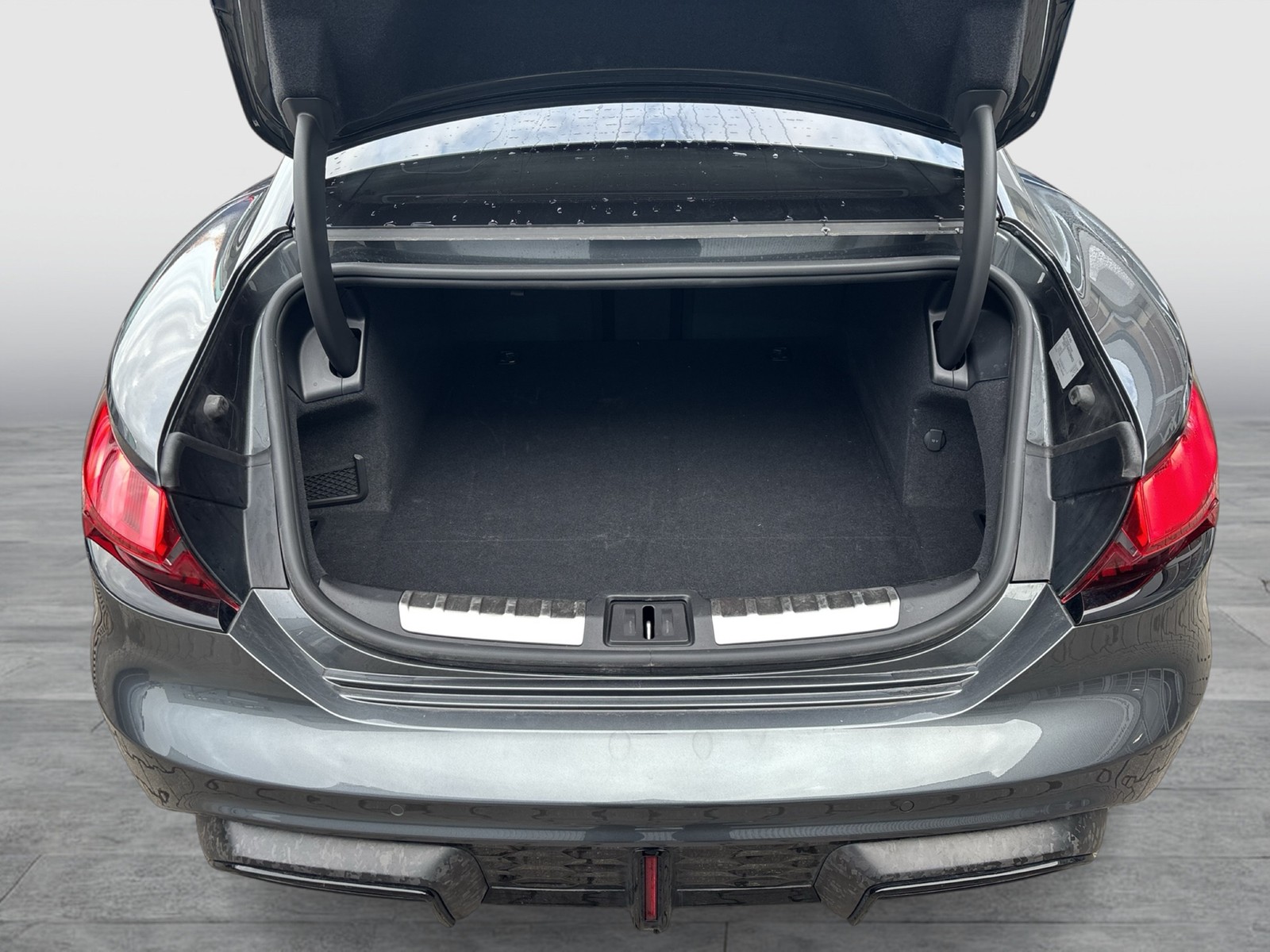 Audi RS e-tron GT performance quattro CARBONDACH B&O