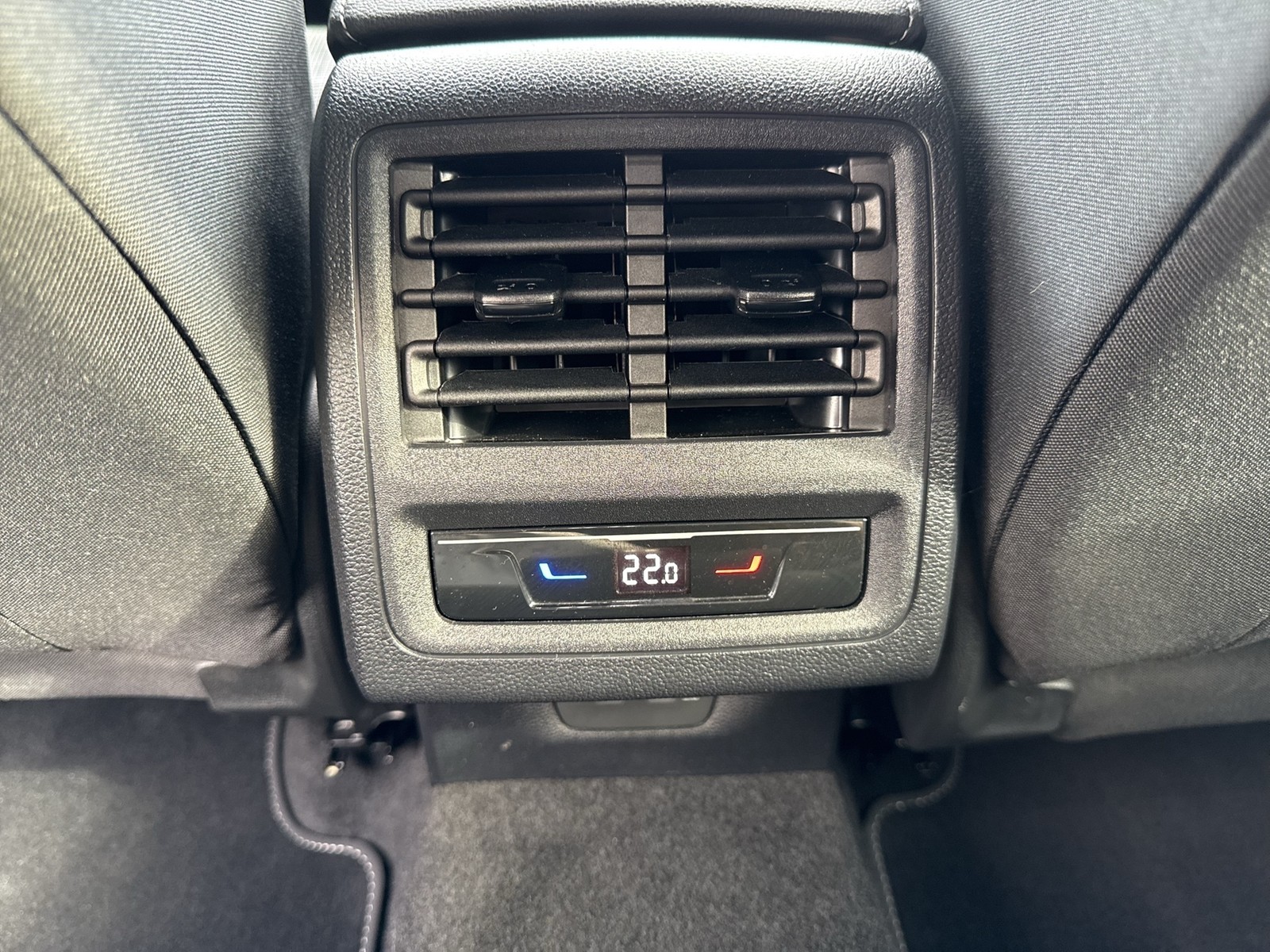Volkswagen Golf 2.0 GTD BLACK STYLE KAMERA CARPLAY