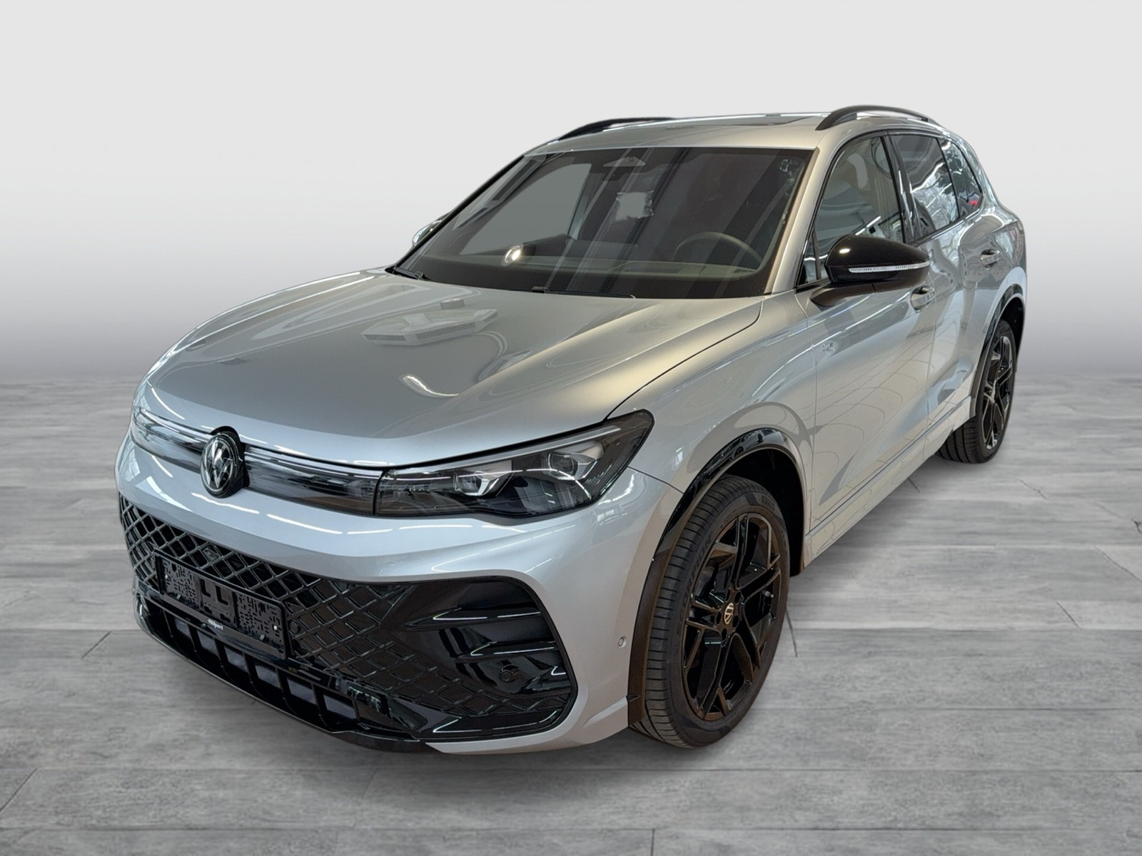 Volkswagen Tiguan 2.0 R-LINE DSG 4X4 BLACKSTYLE LEDER PANO