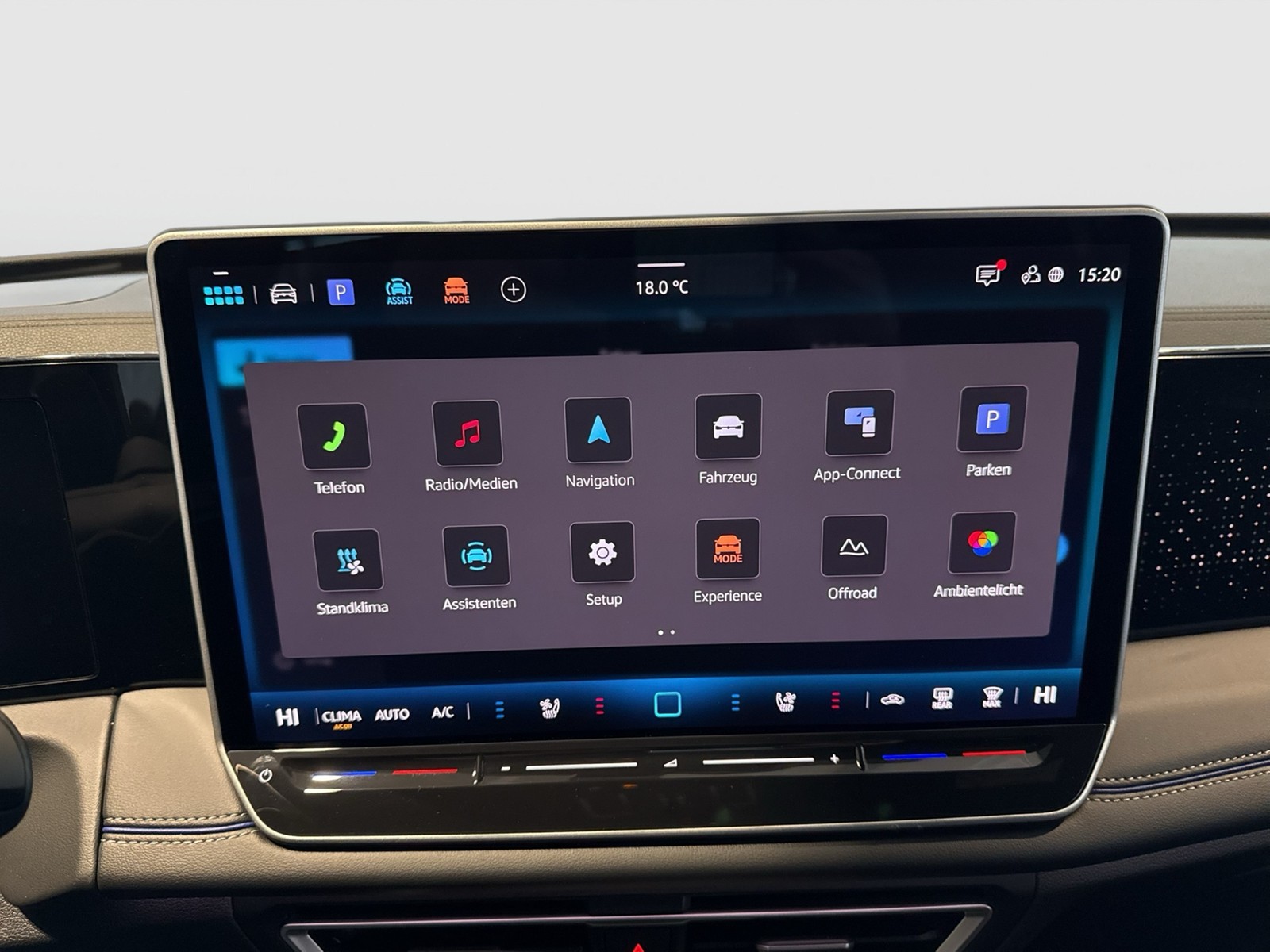 Volkswagen Tiguan 2.0 R-LINE DSG 4X4 BLACKSTYLE LEDER PANO