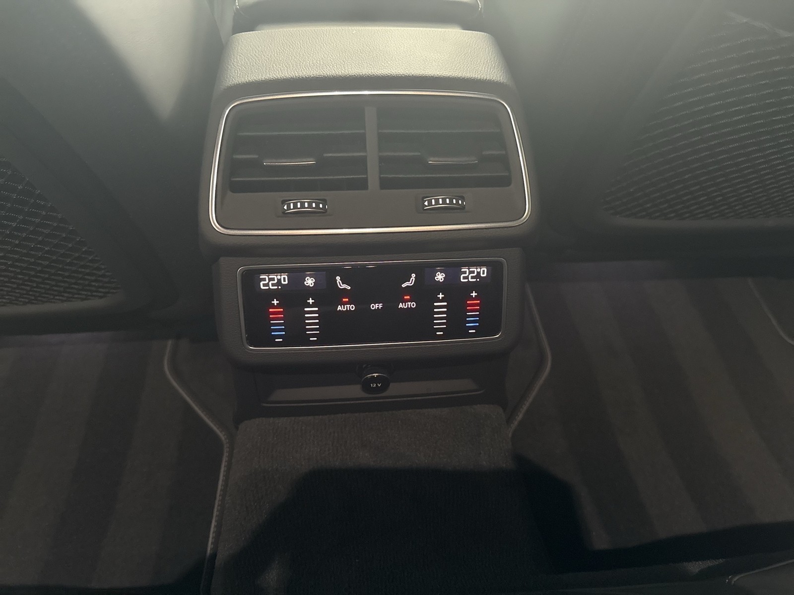 Audi S6 Avant Qu. STANDHZ. B&O KAMERA LEDER ALU21"