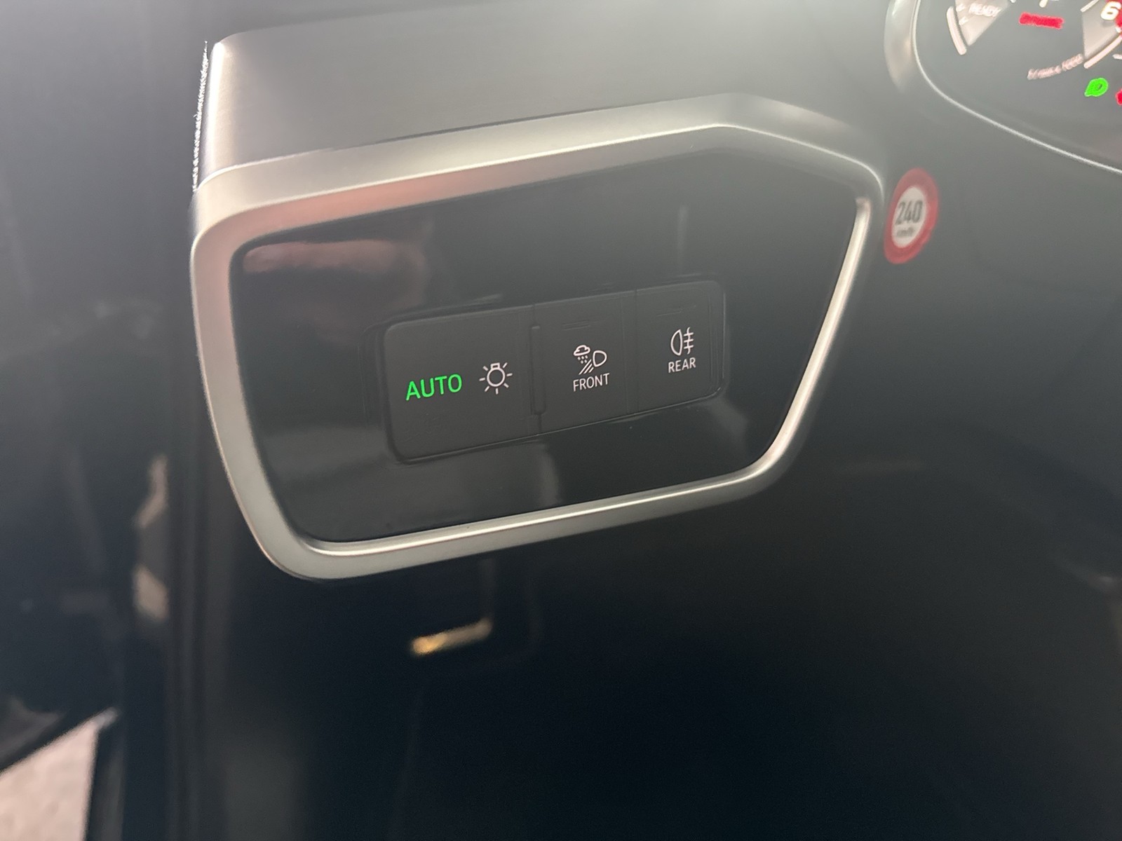 Audi S6 Avant Qu. STANDHZ. B&O KAMERA LEDER ALU21"