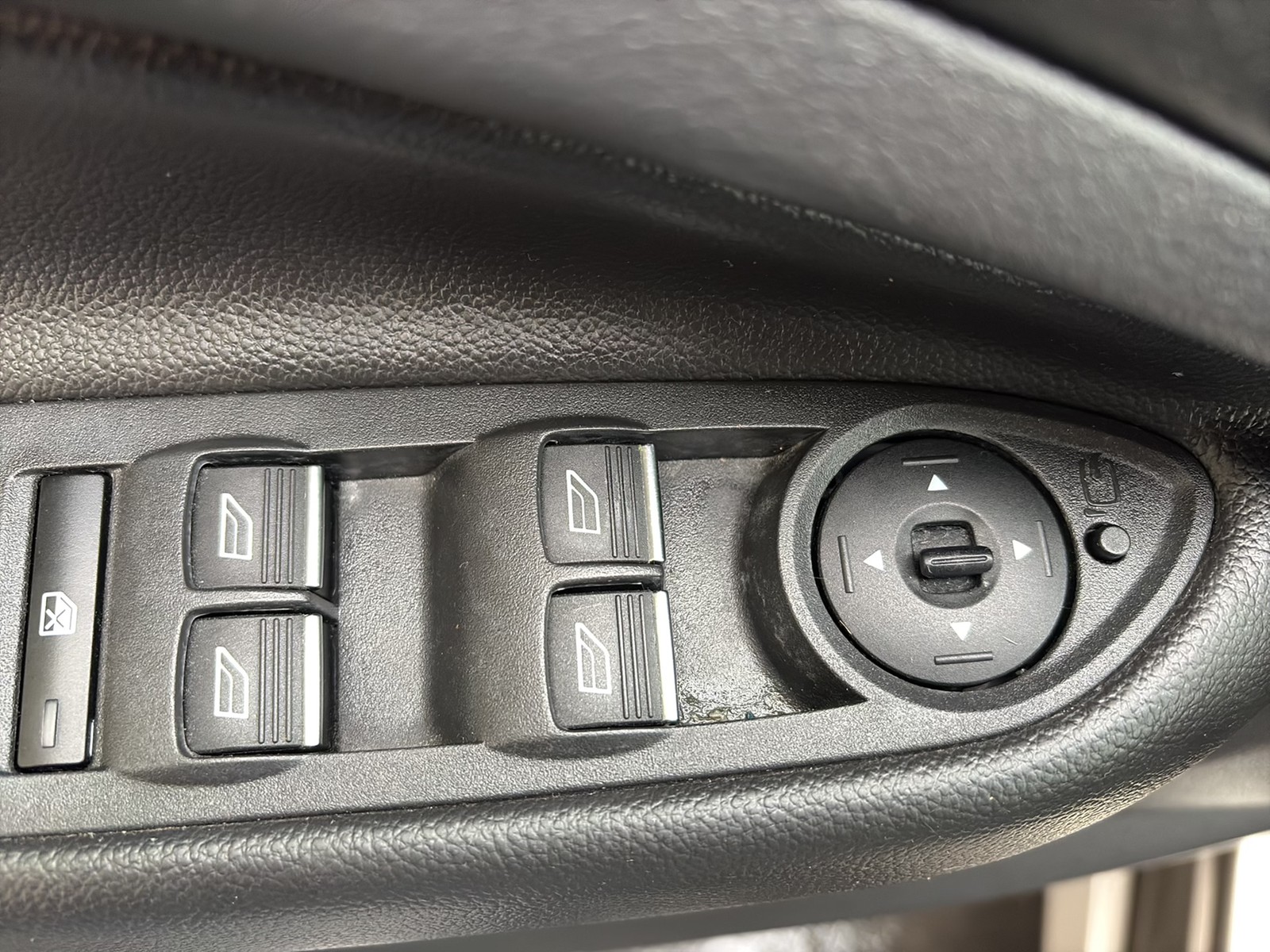 Ford Kuga 1.5 ST-LINE KAMERA LM19 NAVI XENON SITZHEIZ