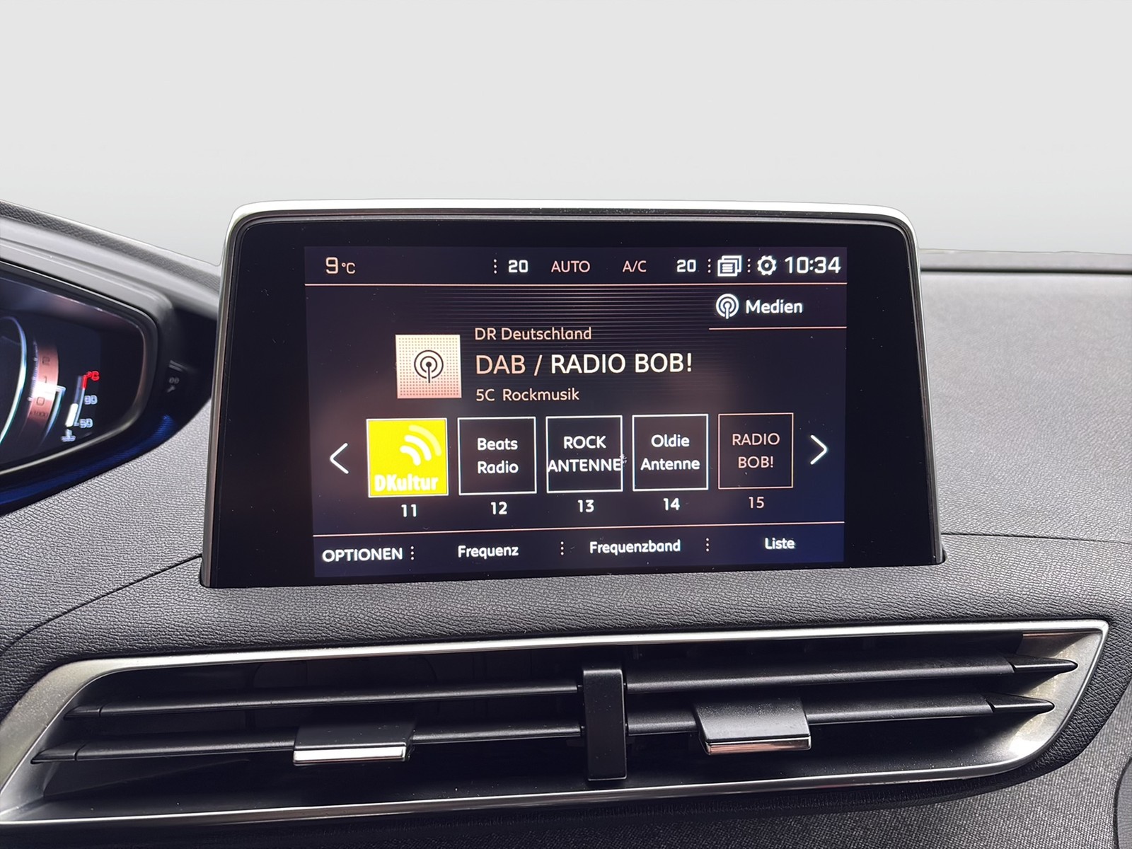 Peugeot 5008 1.6 Allure PANO 360CAM ALU18 SITZHEIZ LED