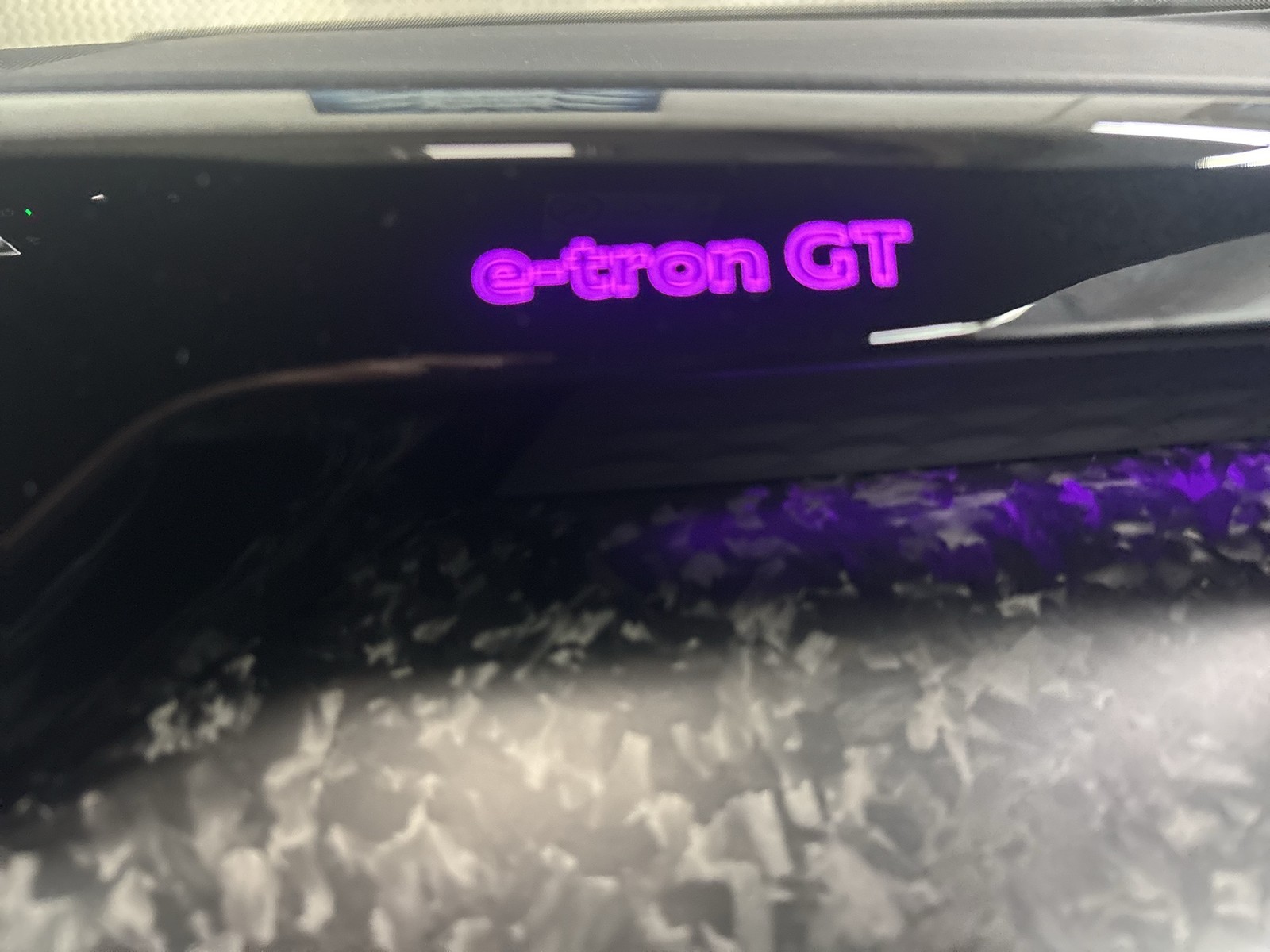 Audi RS e-tron GT performance quattro CARBONDACH B&O