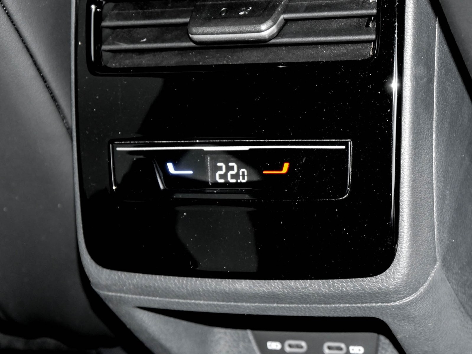 Volkswagen ID.7 Tourer GTX 4X4 WÄRMEPUMPE AHK 360°CAM LM20