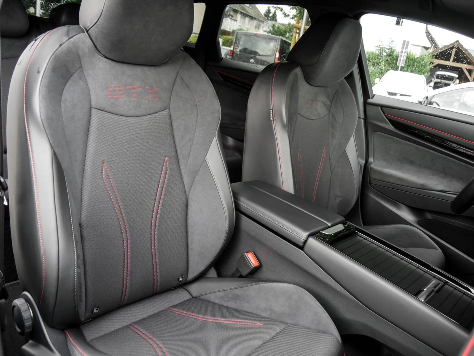 Volkswagen ID.7 Tourer GTX 4X4 WÄRMEPUMPE AHK 360°CAM LM20